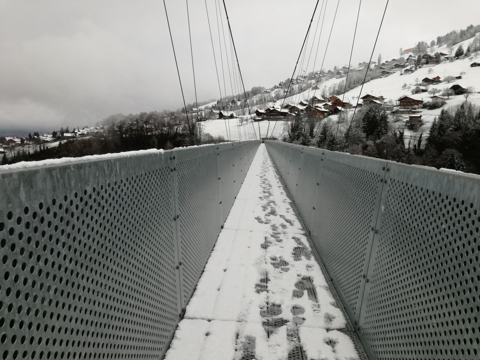 HUAWEI P9 LITE sample photo. Bridge, gateway, path photography