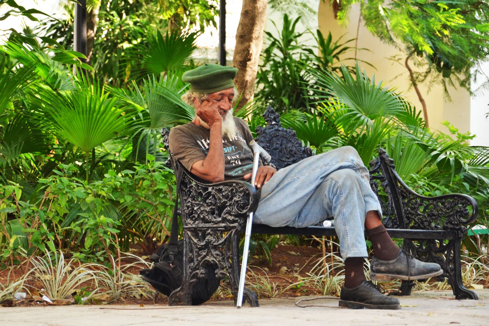 Nikon D3100 sample photo. Person, sleep, city photography