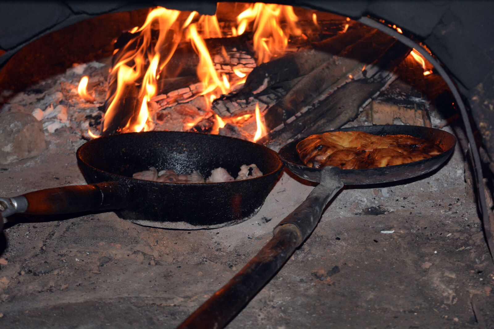 Nikon D5200 sample photo. Oven, fire, pancakes photography