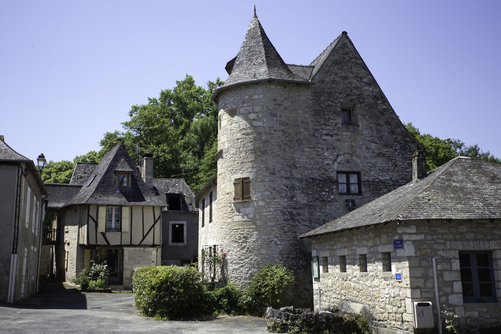 Canon EOS 6D + Canon EF 17-40mm F4L USM sample photo. Condat-sur-v z re, dordogne photography