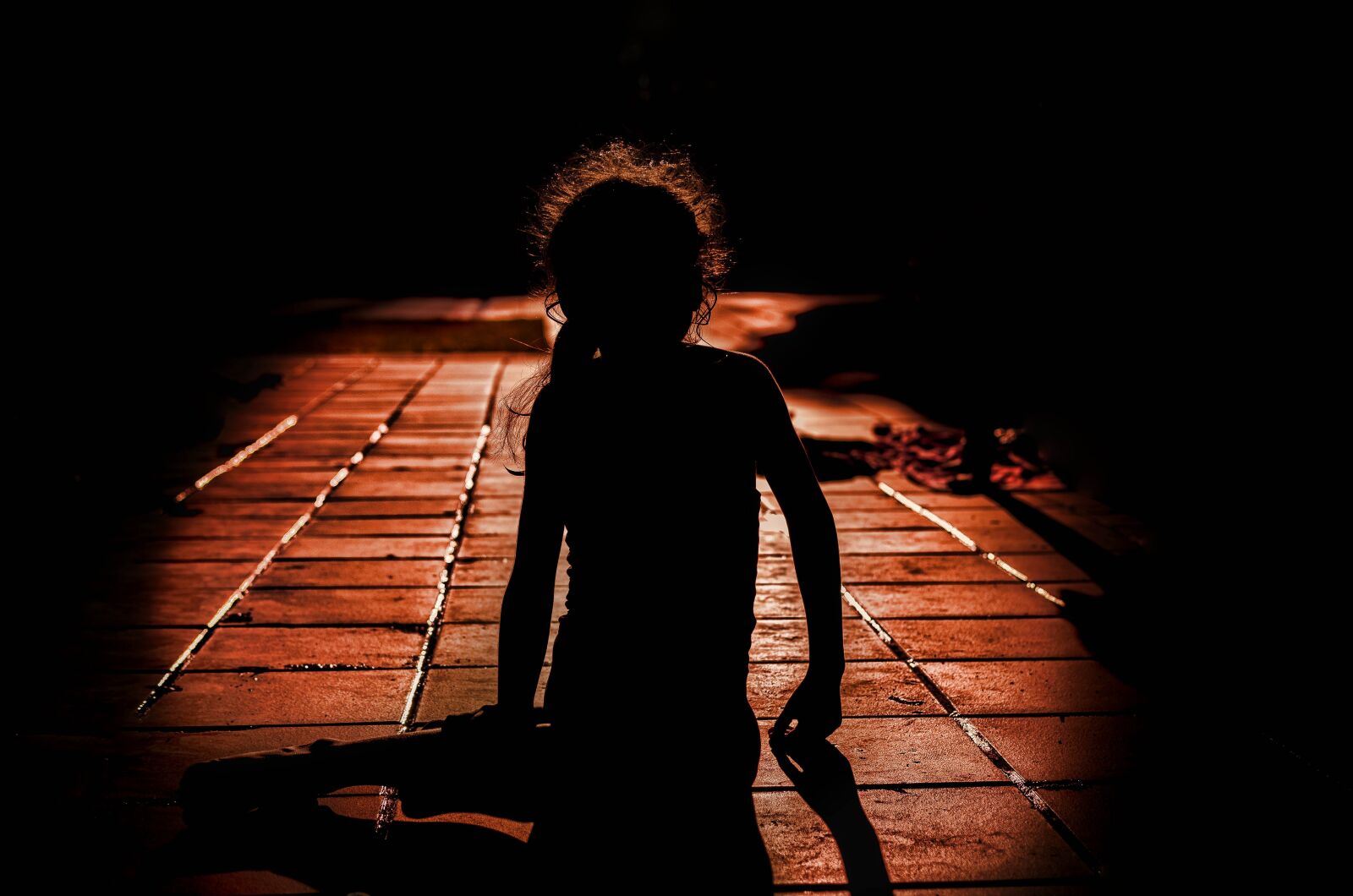 Nikon D5100 sample photo. Girl, one, shadow photography