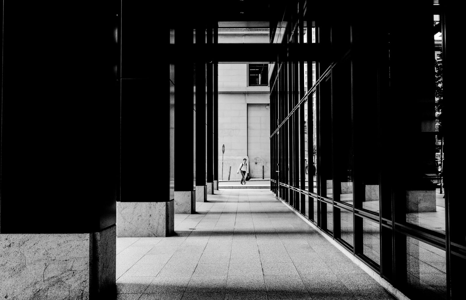 Fujifilm XF 23mm F1.4 R sample photo. Black and white, people photography