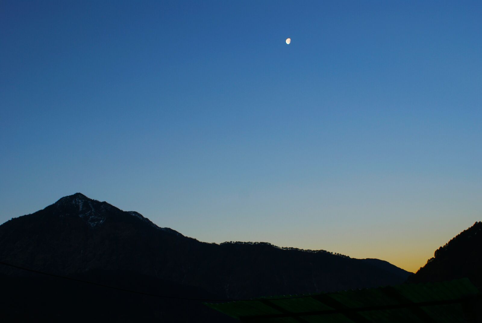 Sony Alpha DSLR-A100 sample photo. Background, nature, blue photography