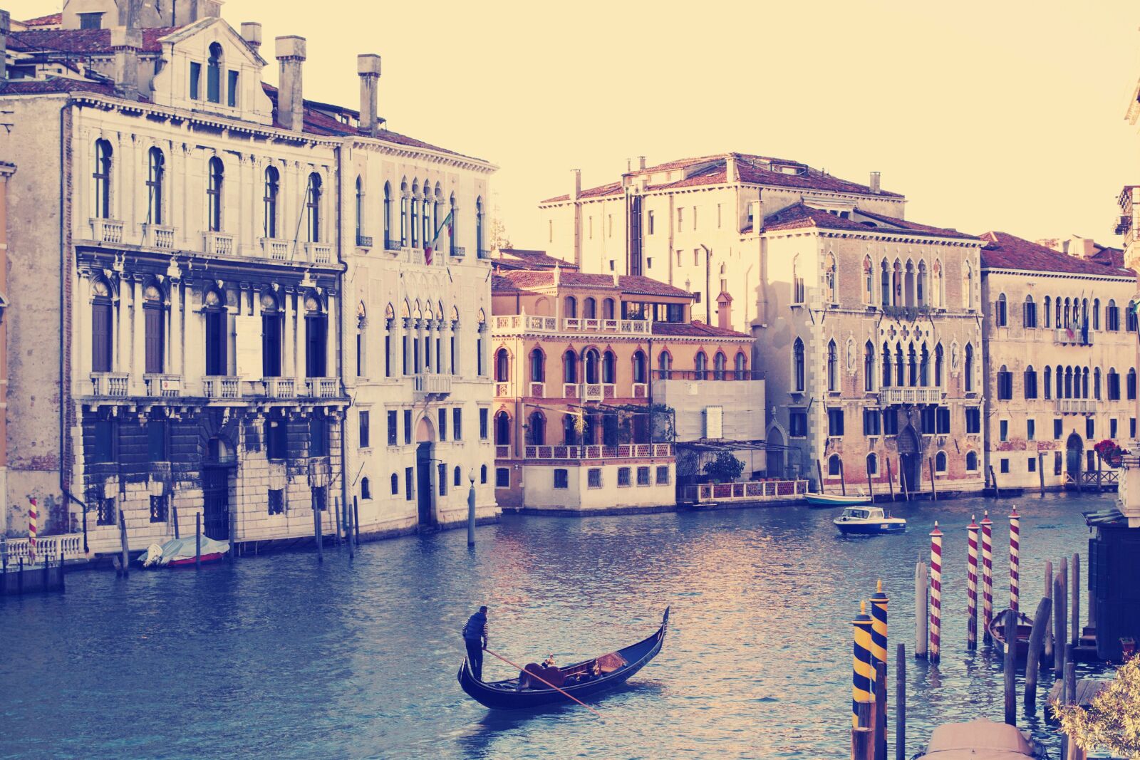 Nikon D3100 sample photo. Venetian, venice, boat photography