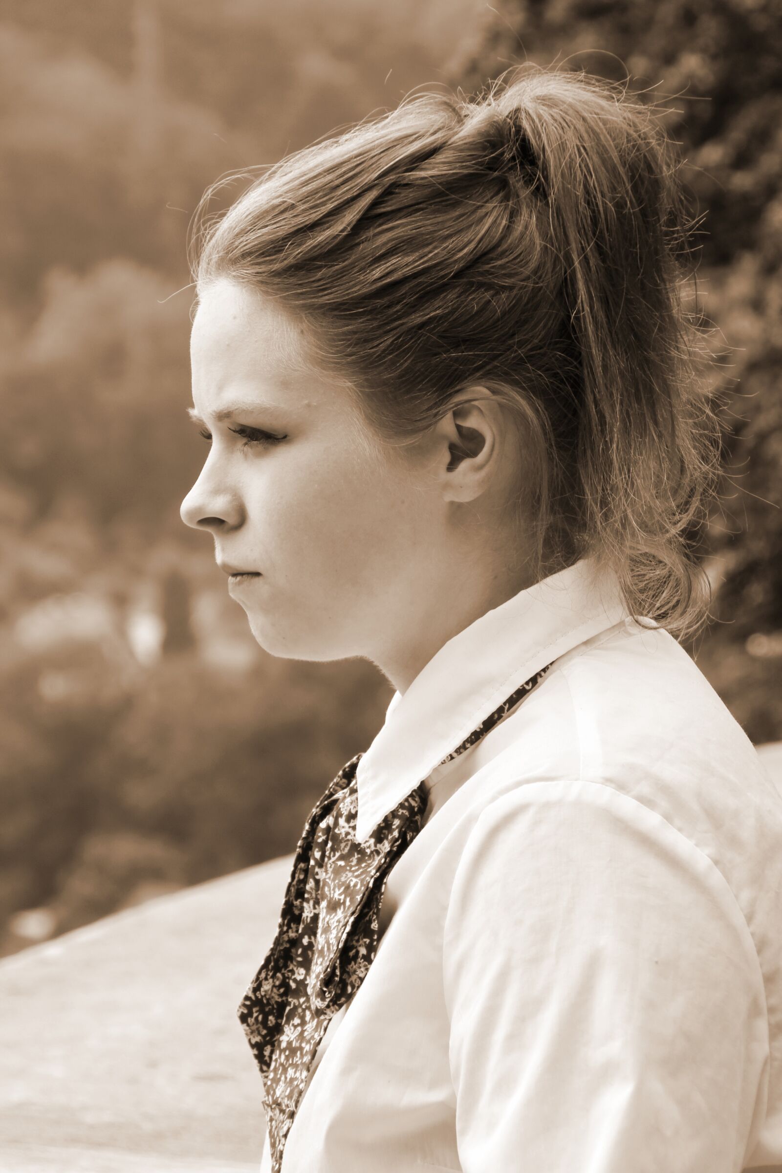 Canon EOS 550D (EOS Rebel T2i / EOS Kiss X4) sample photo. Black, white, woman photography