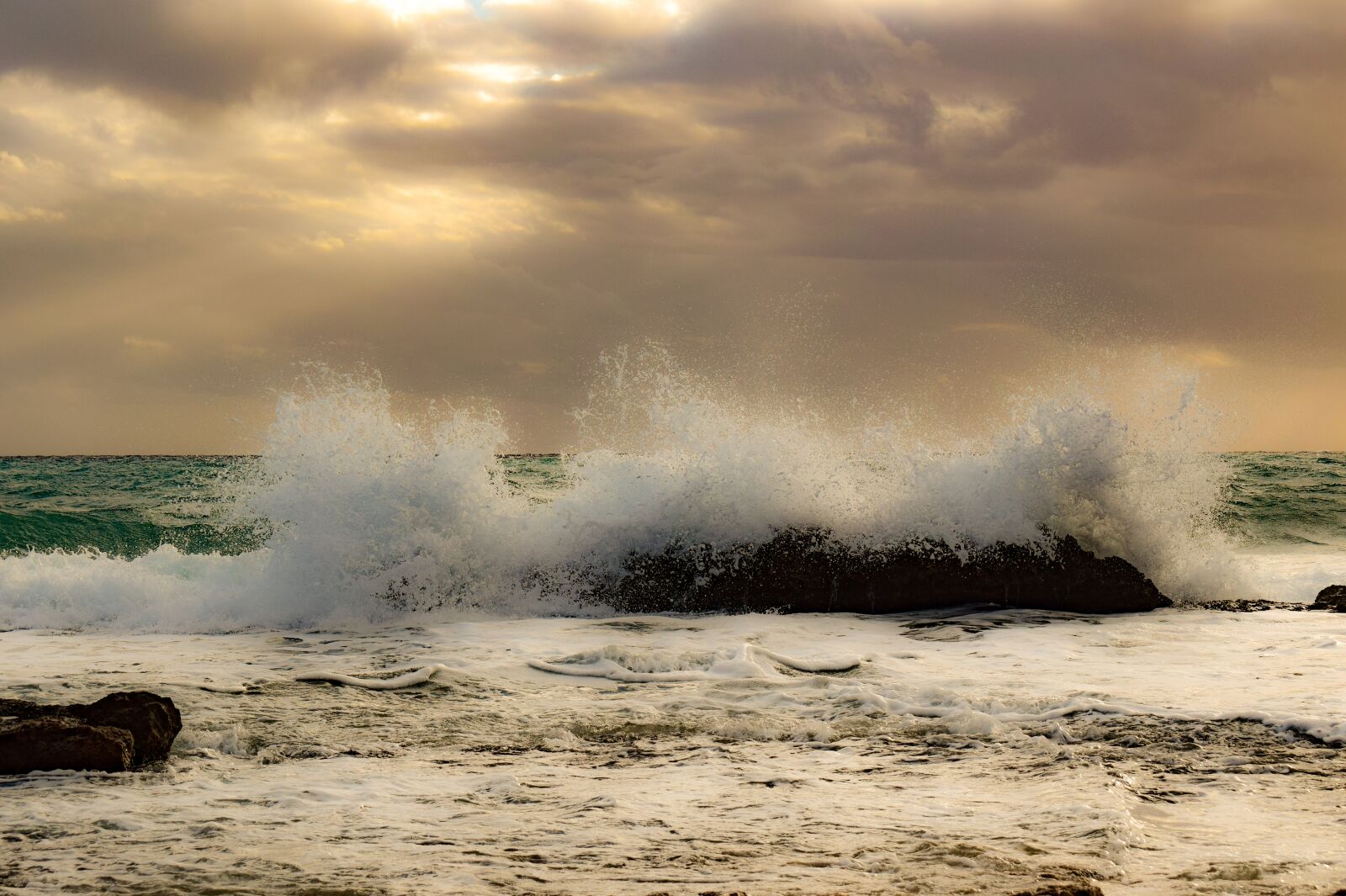 Nikon D3300 sample photo. Wave, crashing, rocky coast photography