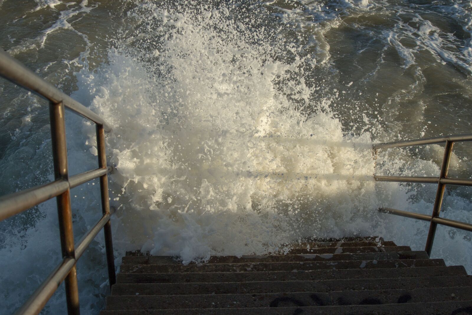 EF35-135mm f/4-5.6 USM sample photo. Ocean, beach, stairs photography
