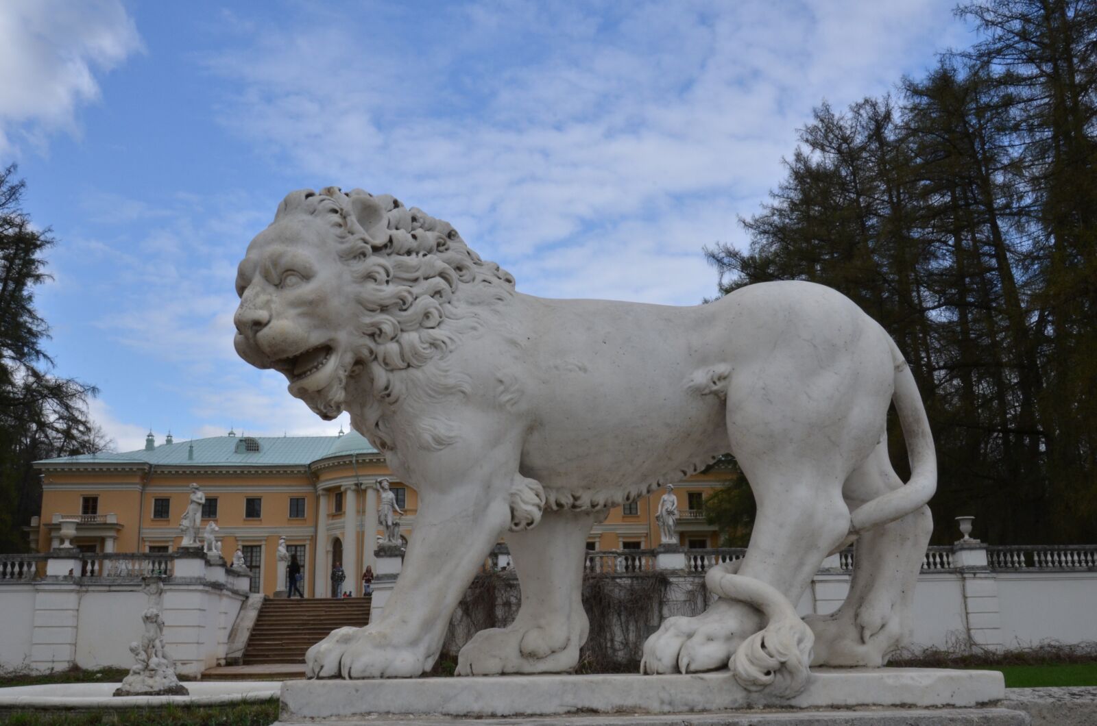 Nikon D7000 sample photo. Arkhangelsk, homestead, statue photography