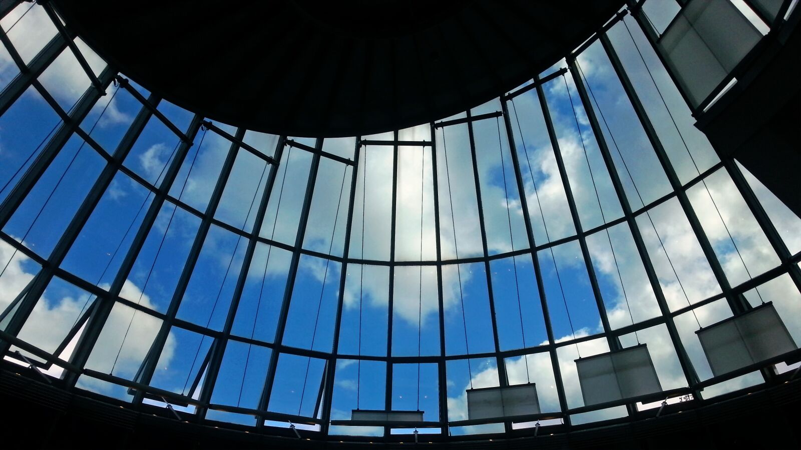 Samsung Galaxy S3 sample photo. Facade, glass, architecture photography