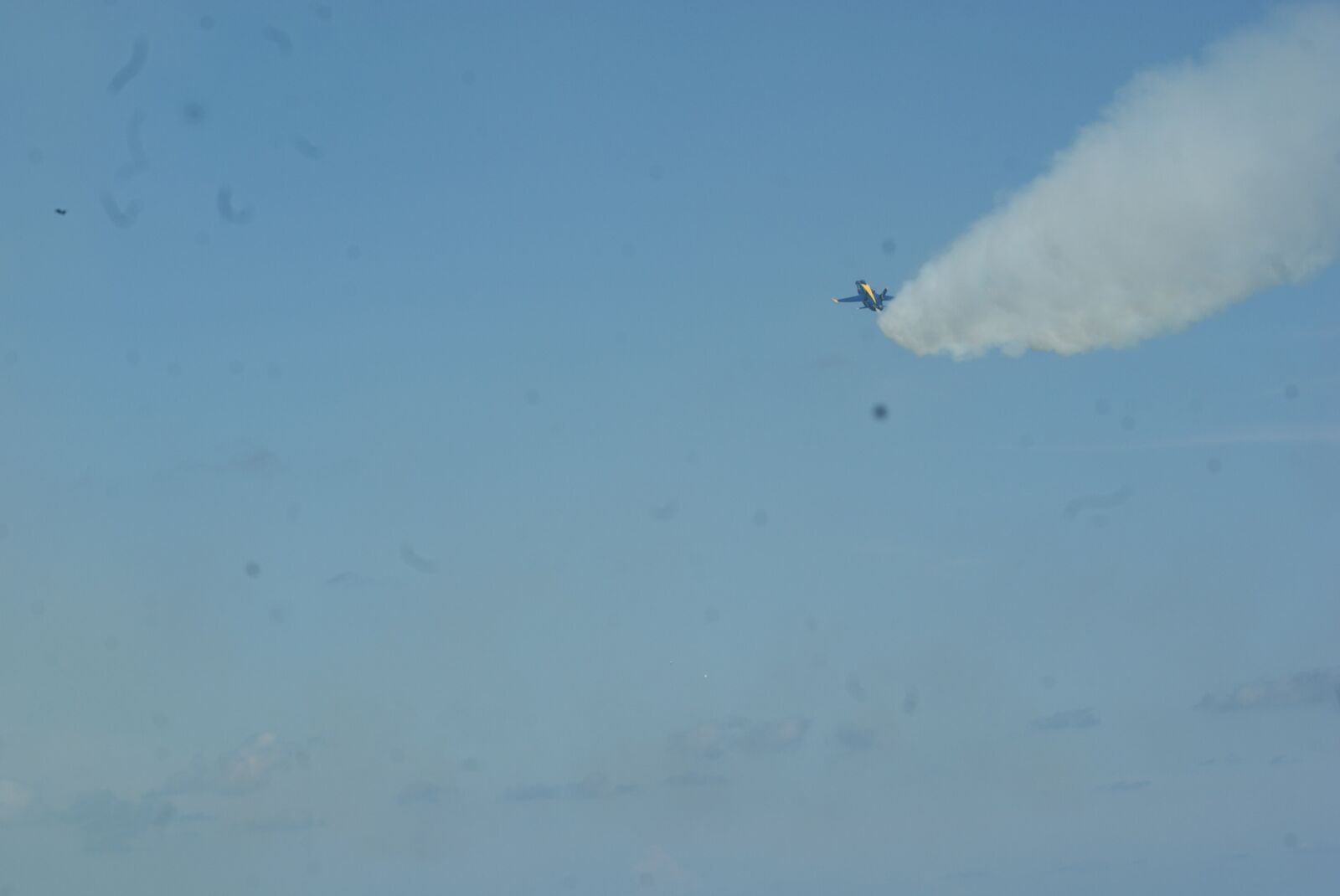 Sony Alpha DSLR-A230 sample photo. Blue angels, jets, team photography