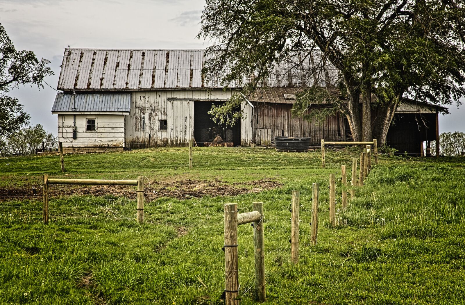 Canon EOS 5D Mark II sample photo. Barn, rustic, barns photography