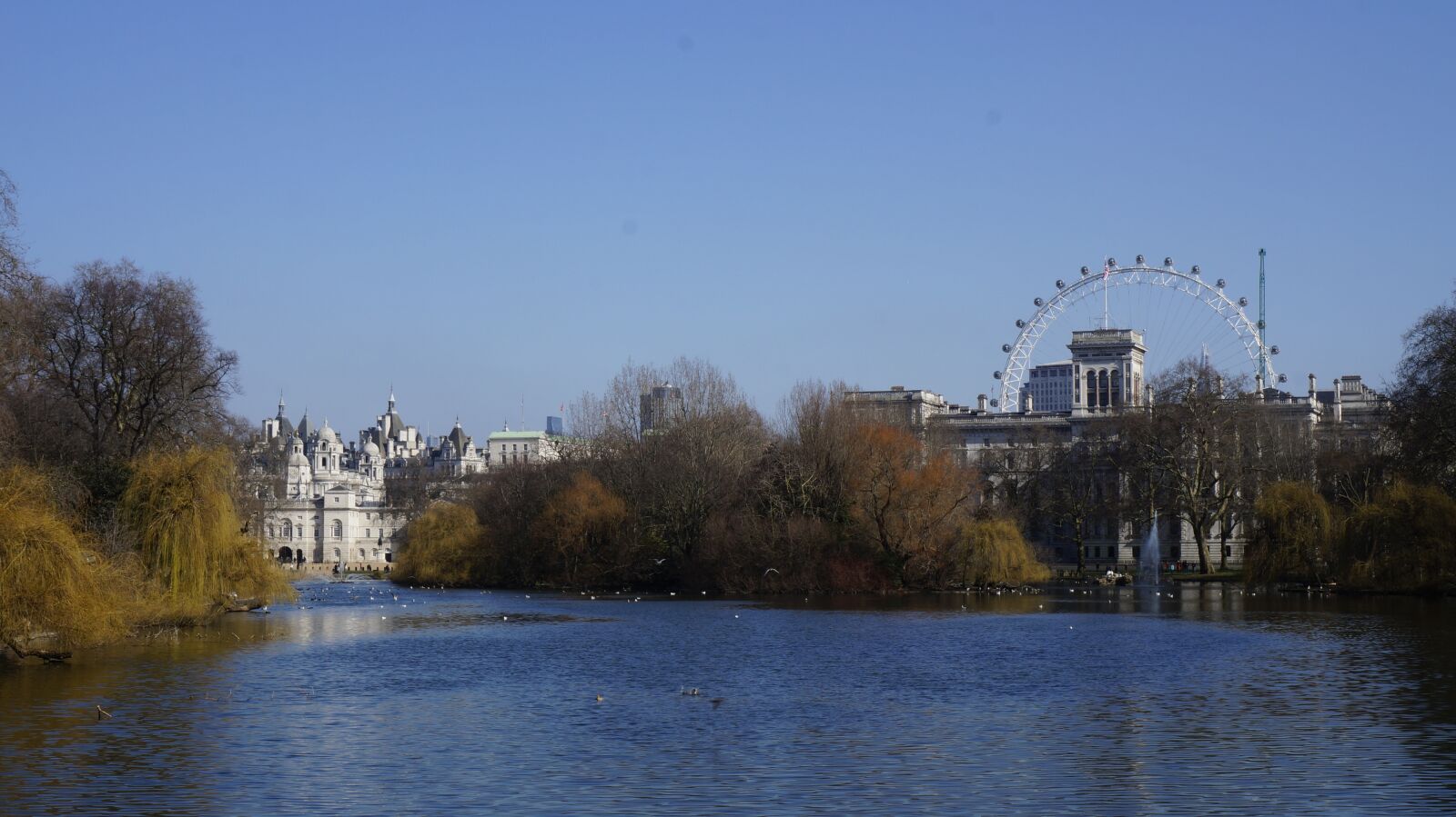 Sony Alpha a3000 sample photo. City, architecture, england photography