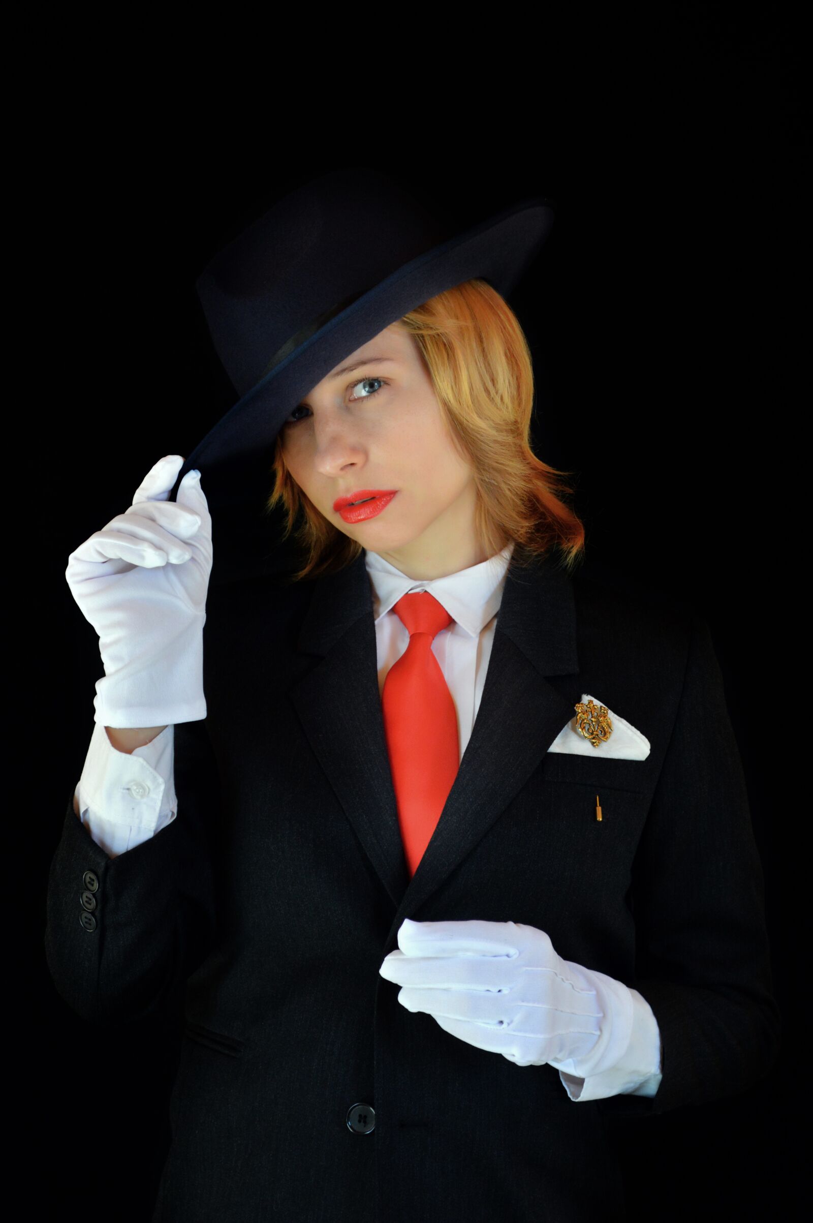 Nikon D3200 sample photo. Men's suit, woman in photography