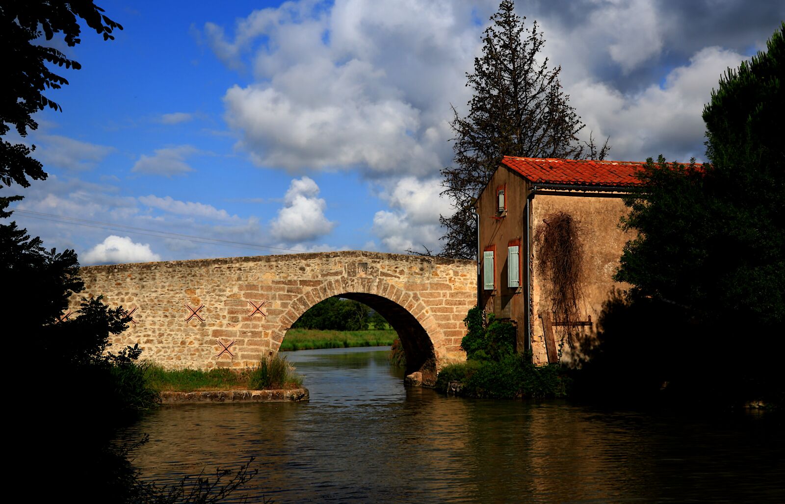 Canon PowerShot G1 X Mark III sample photo. Canal du midi, water photography
