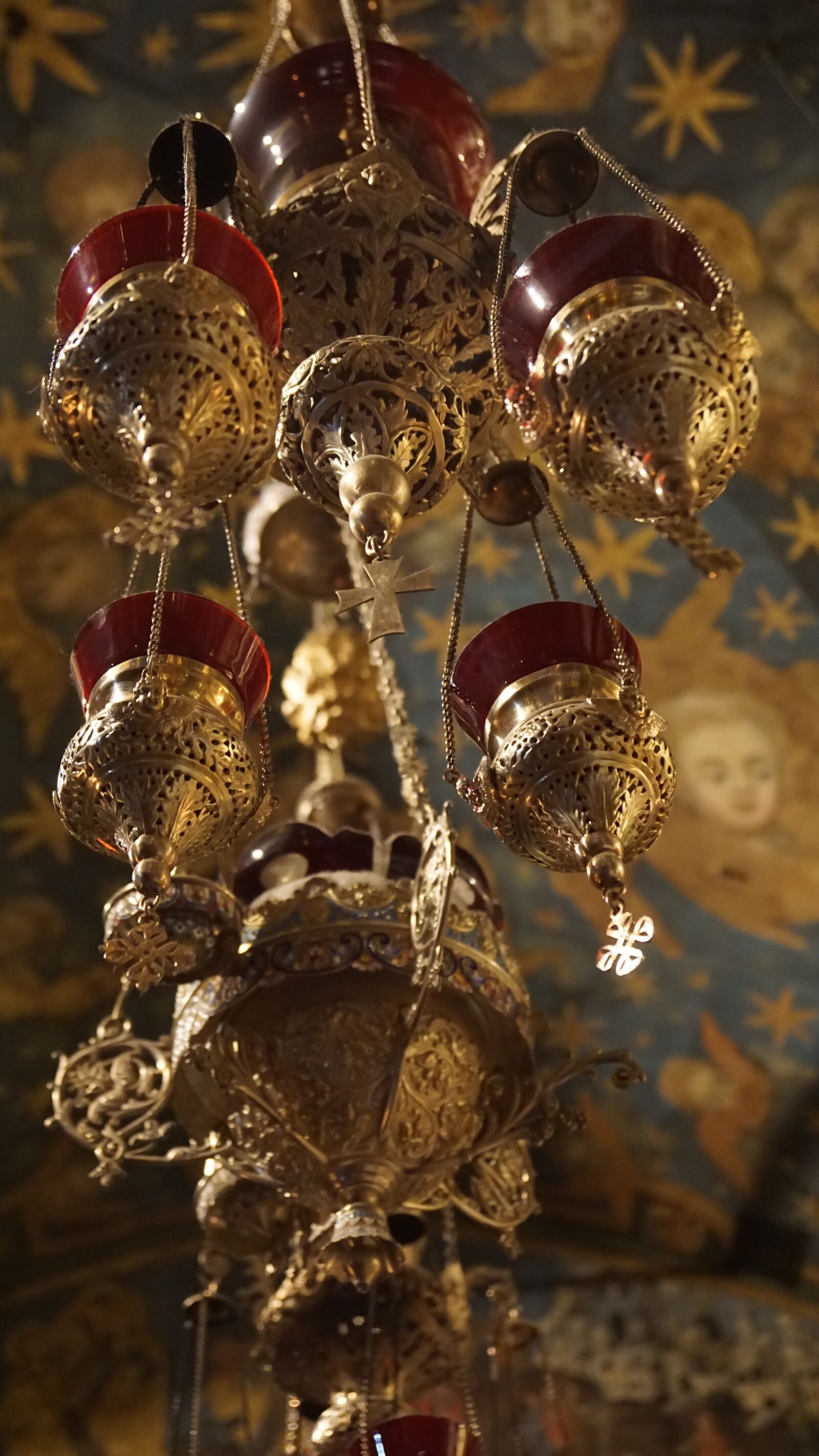 Sony a6000 + Sony Vario-Tessar T* E 16-70mm F4 ZA OSS sample photo. Icon-lamp, church, religion photography