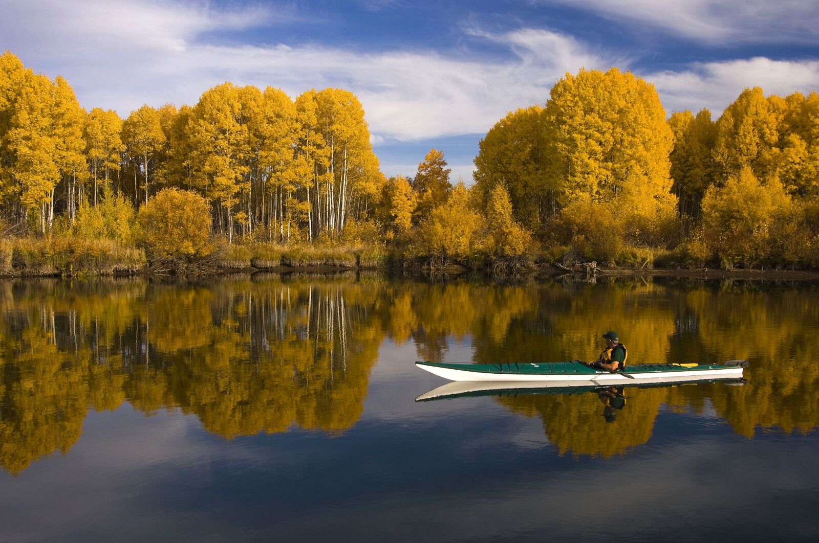 Nikon D2X sample photo. Kayak, lake, outdoors photography