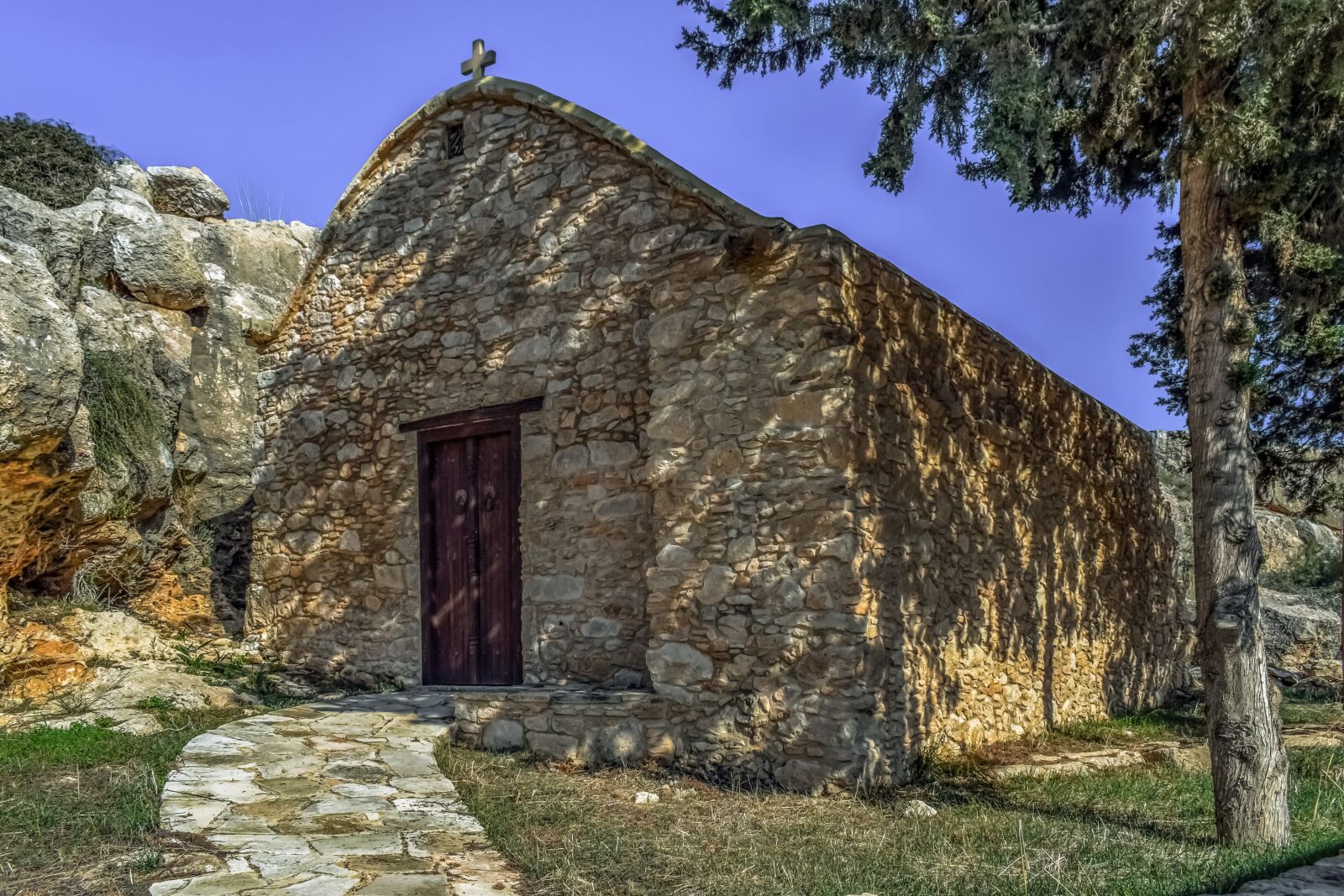 Nikon D3300 sample photo. Chapel, stone, architecture photography