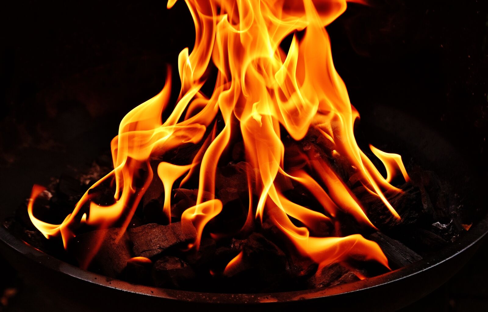 Nikon D7200 sample photo. Fire, flame, carbon photography