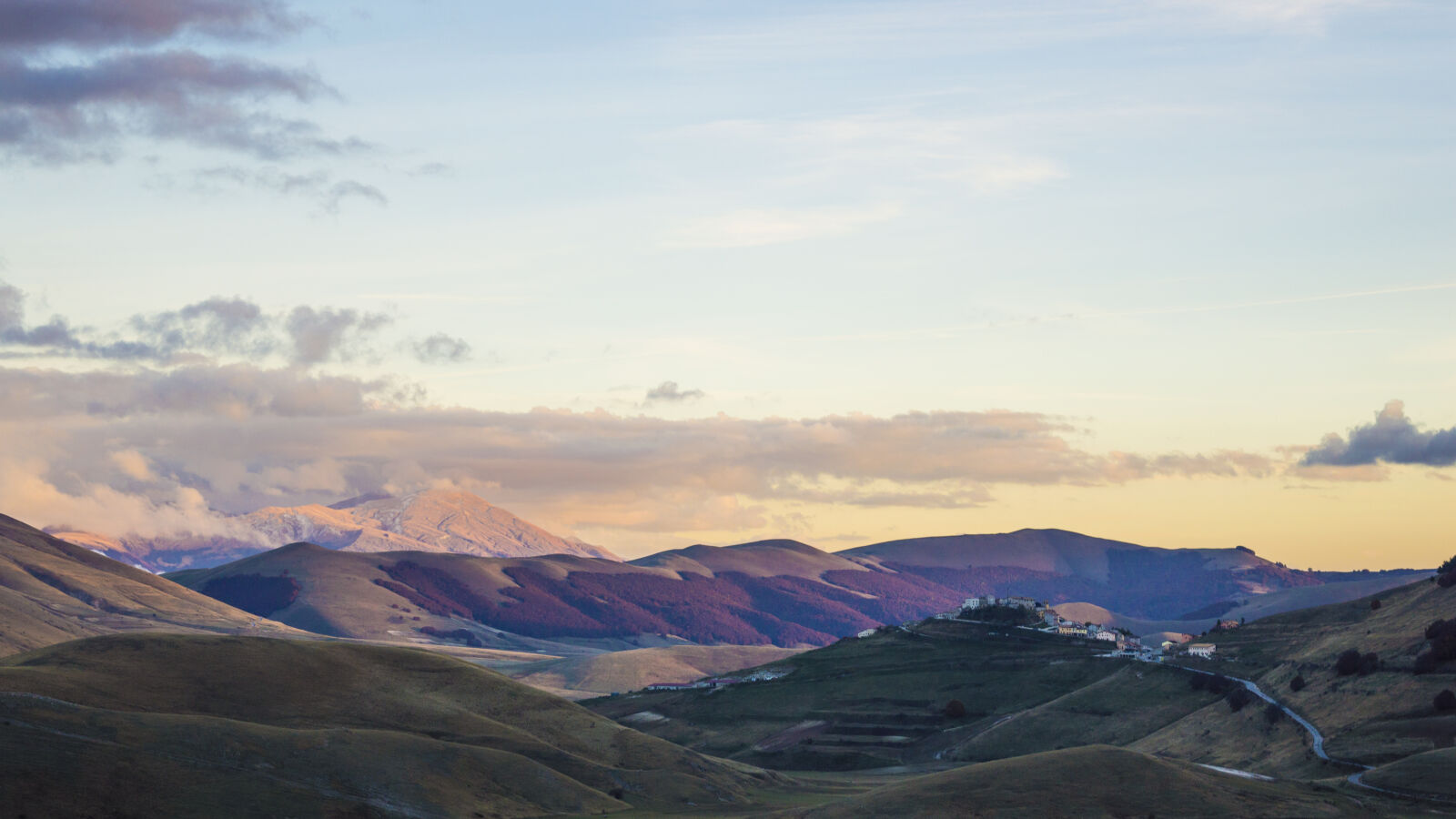 Nikon D3200 sample photo. Castelluccio, italy, mountains, sibillini photography