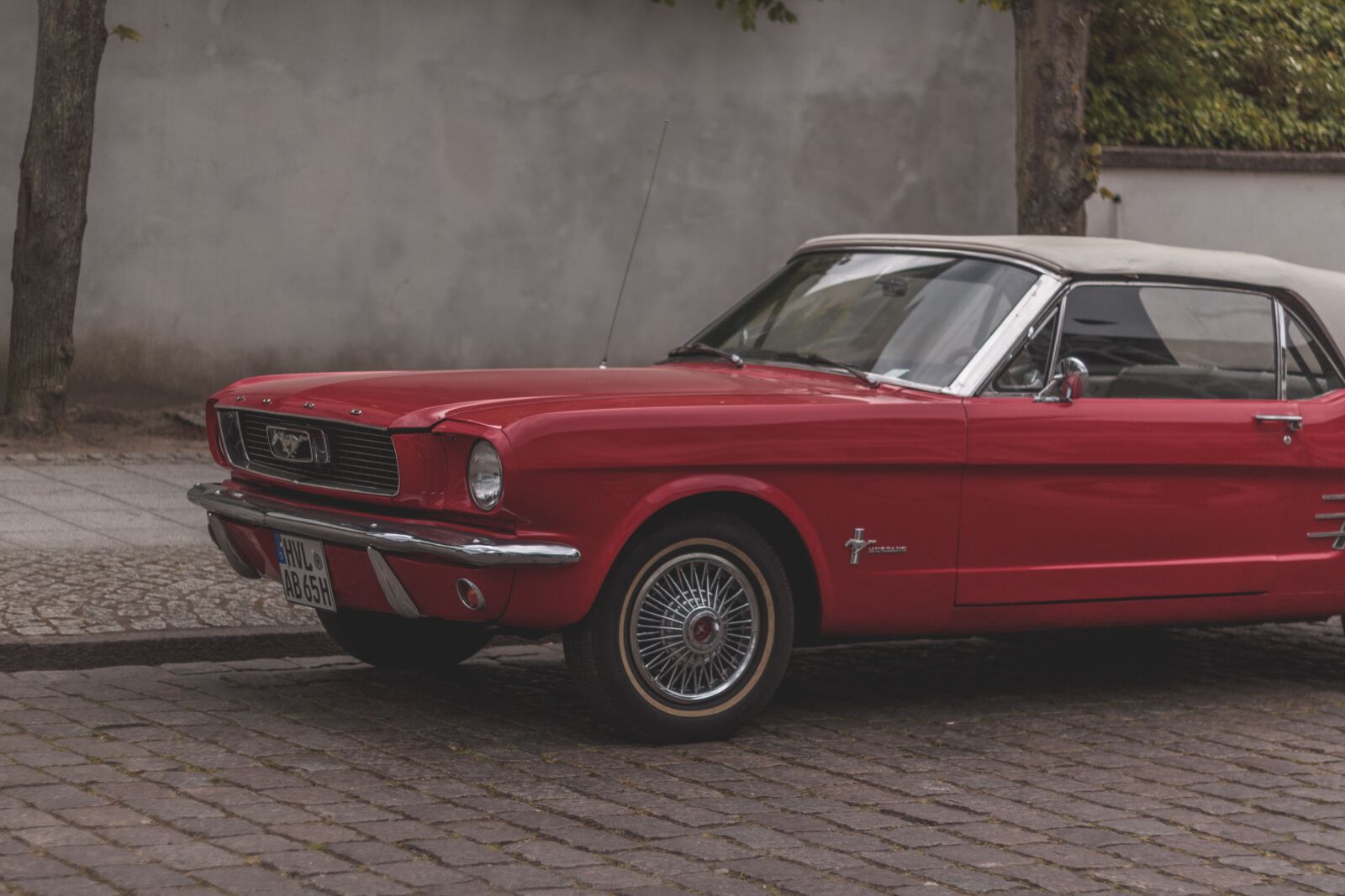 Canon EOS 60D + Canon EF 50mm F1.8 II sample photo. Ford, mustang, oldtimer photography
