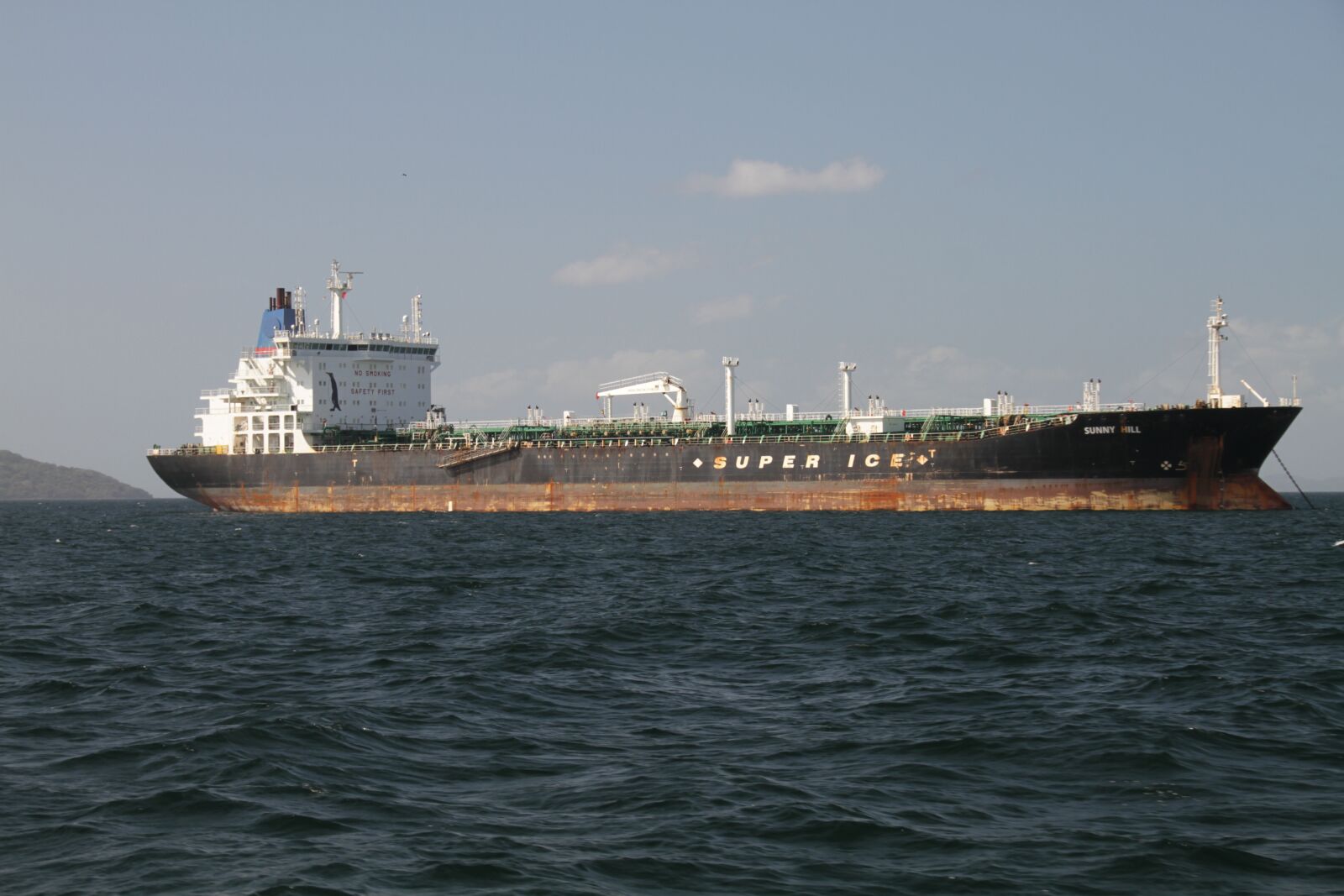 Canon EOS 7D sample photo. Cargo ship, panama canal photography