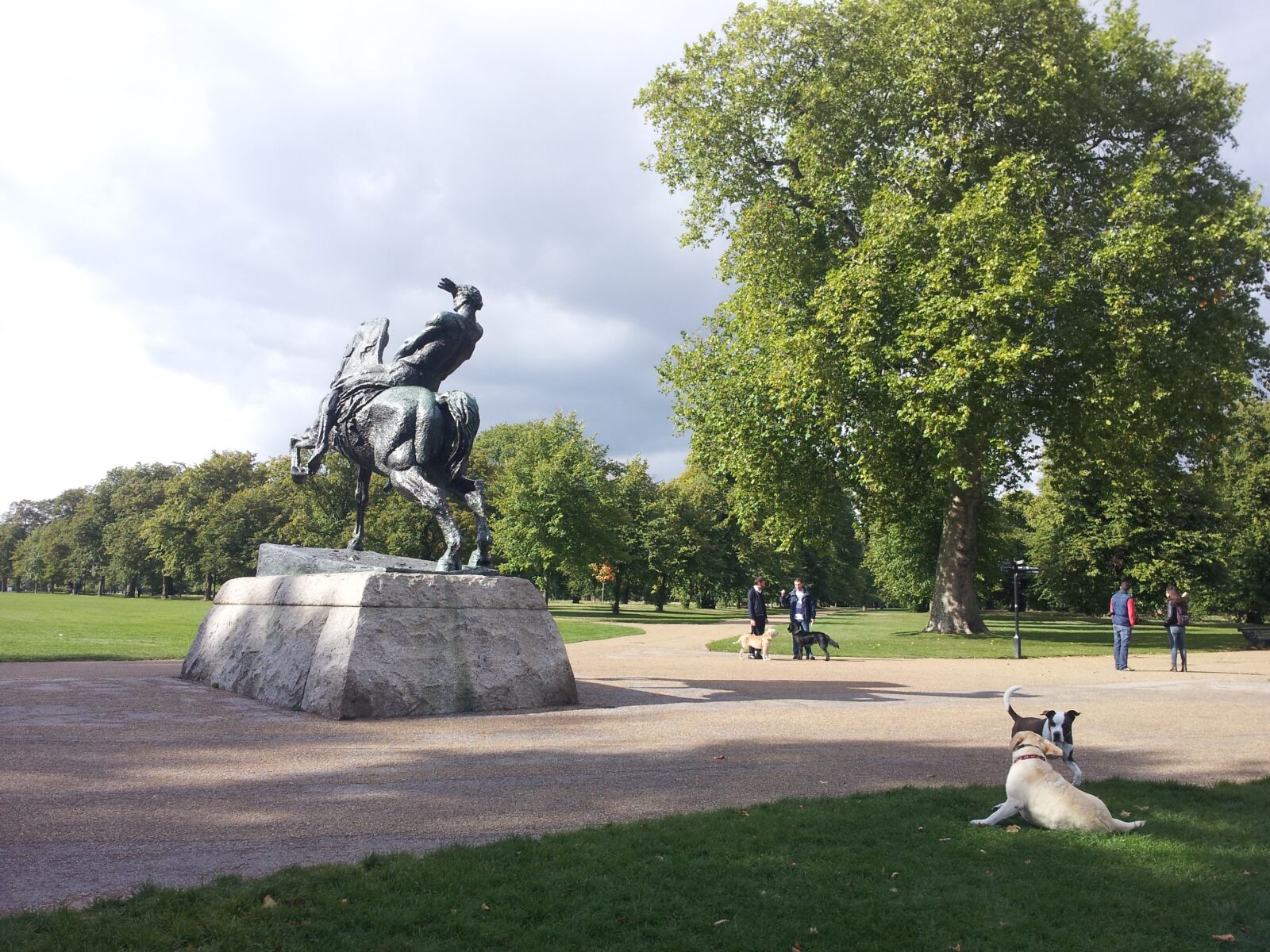 Samsung Galaxy S2 sample photo. Sunny, park, spring photography