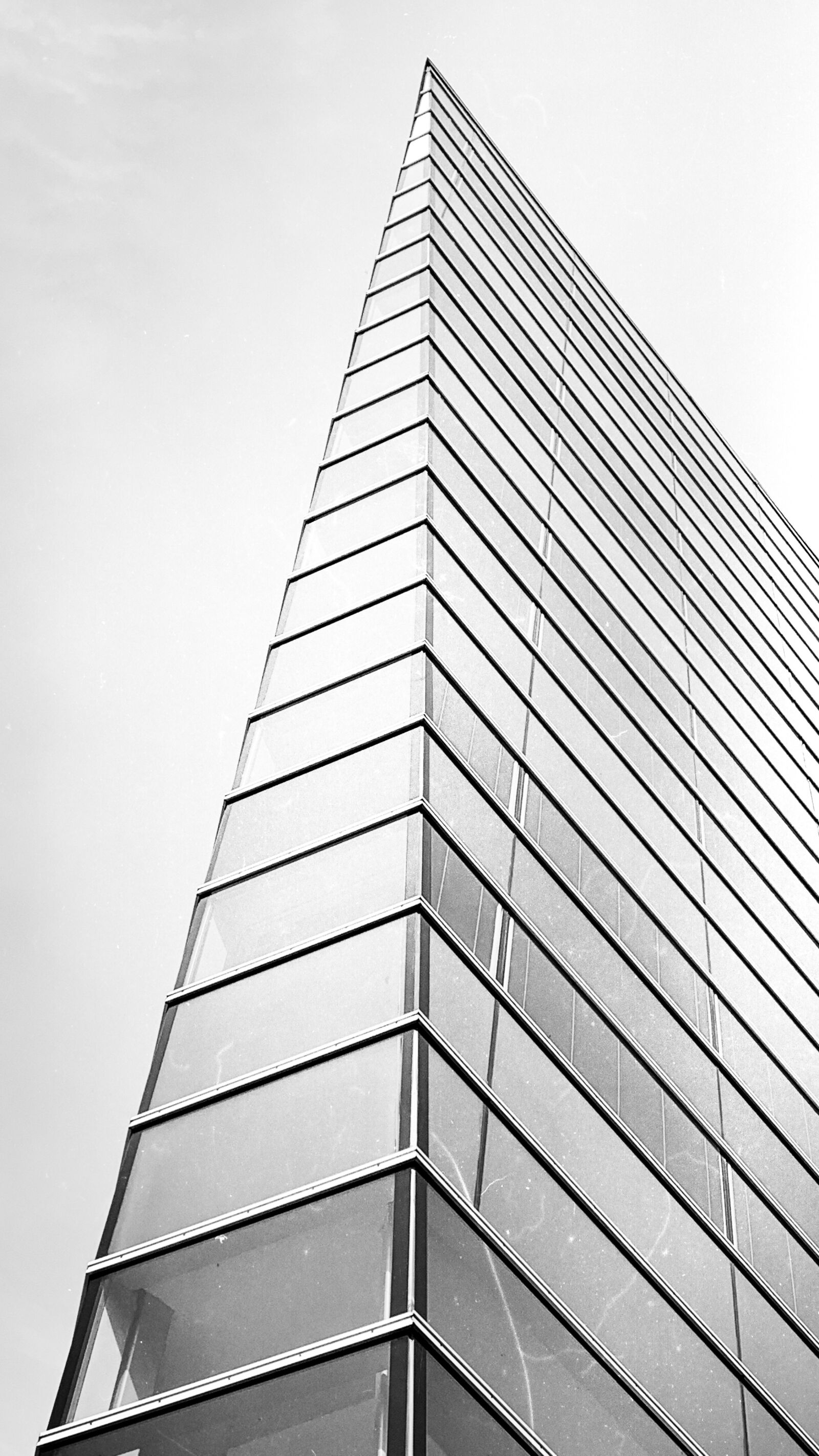 Apple iPhone XR sample photo. Building, perspective, architecture photography