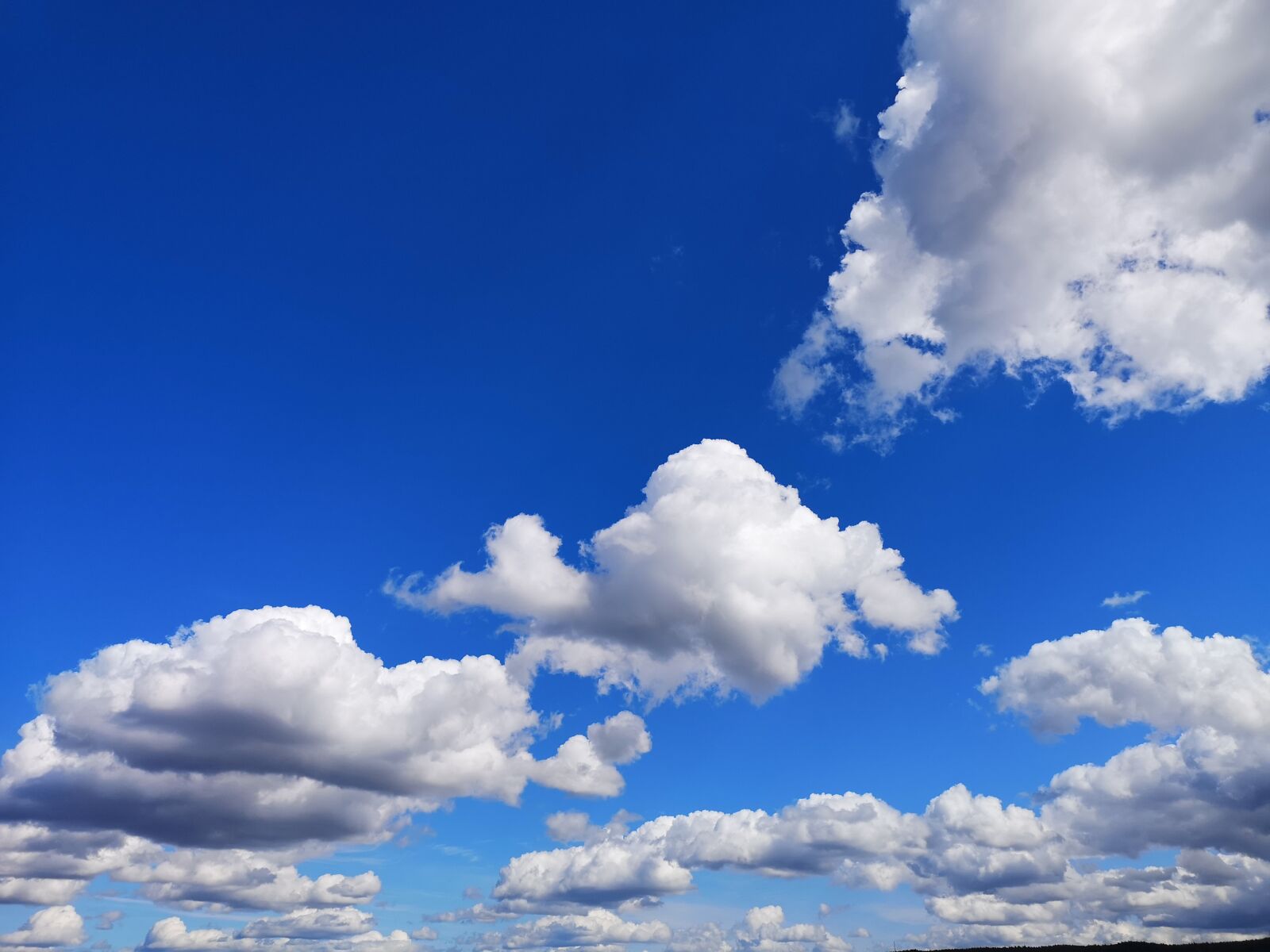 HUAWEI CLT-L29 sample photo. Sky, clouds, blue photography