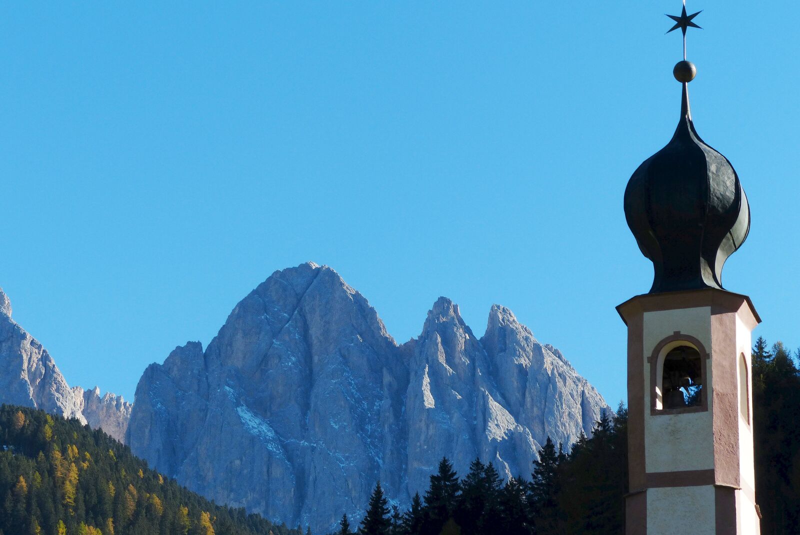 Panasonic Lumix DMC-FZ200 sample photo. Geisler acute, south tyrol photography