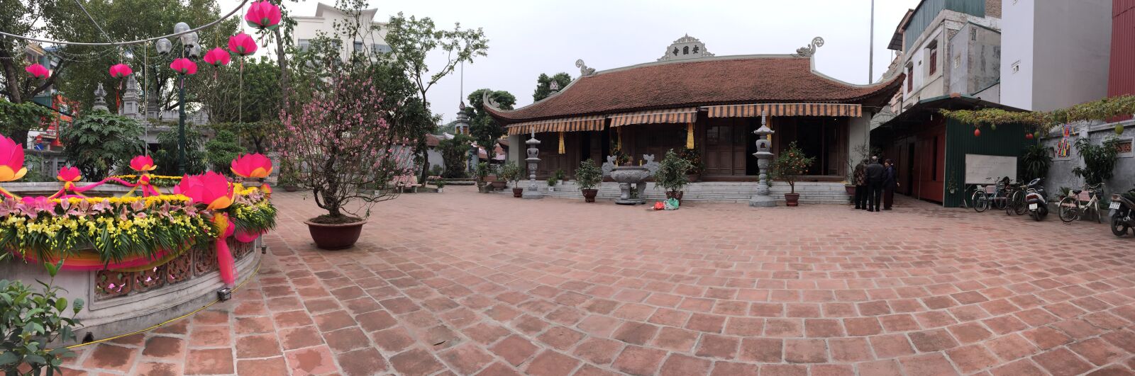 iPhone 6 Plus back camera 4.15mm f/2.2 sample photo. Quoc tu giam vn photography