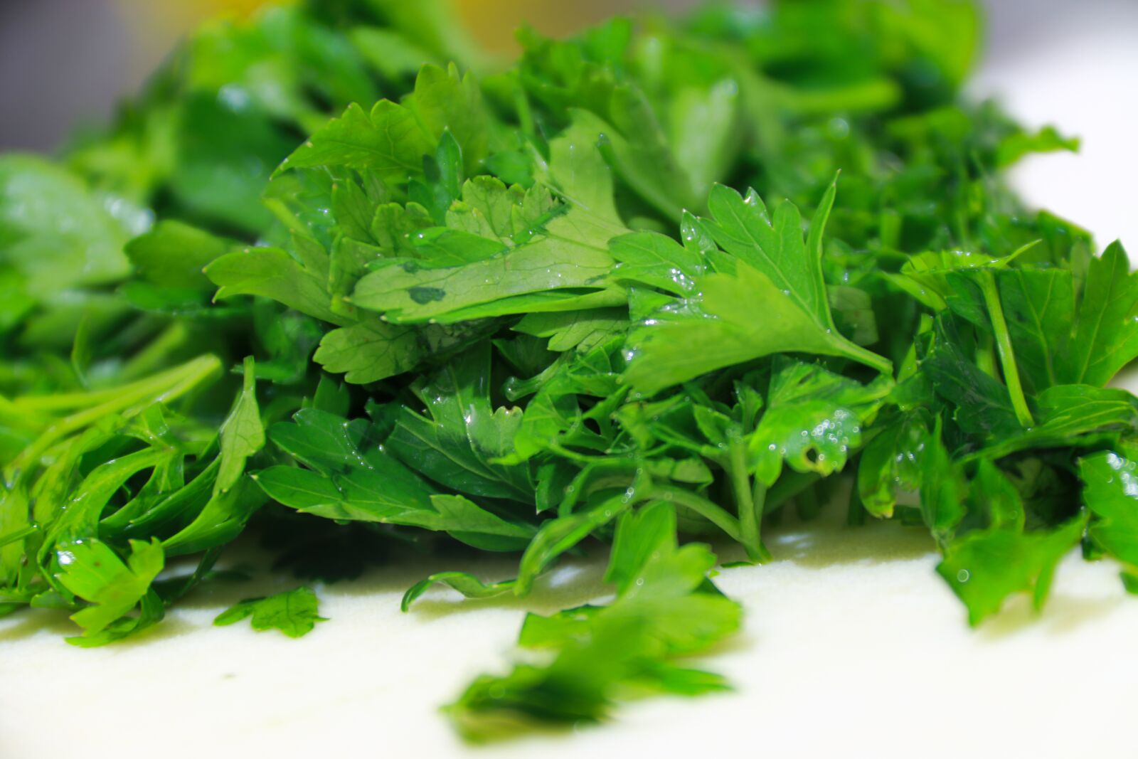 Canon EF-S 18-200mm F3.5-5.6 IS sample photo. Vegetables, fruit, parsley photography
