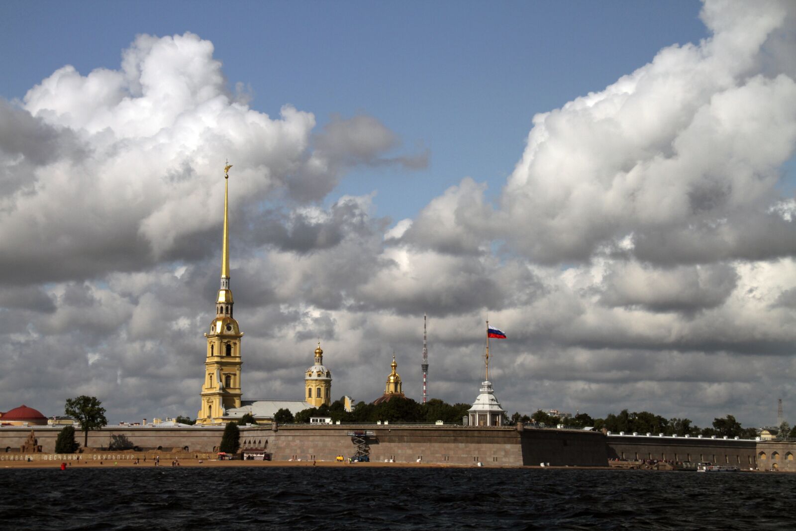 Canon EOS 7D sample photo. St petersburg, river, cruise photography