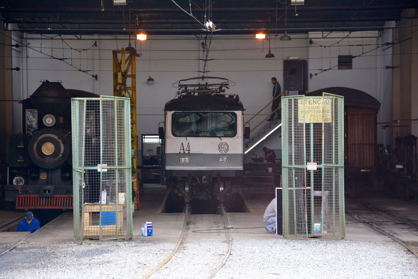 Nikon D5200 sample photo. Station, train, maintenance photography