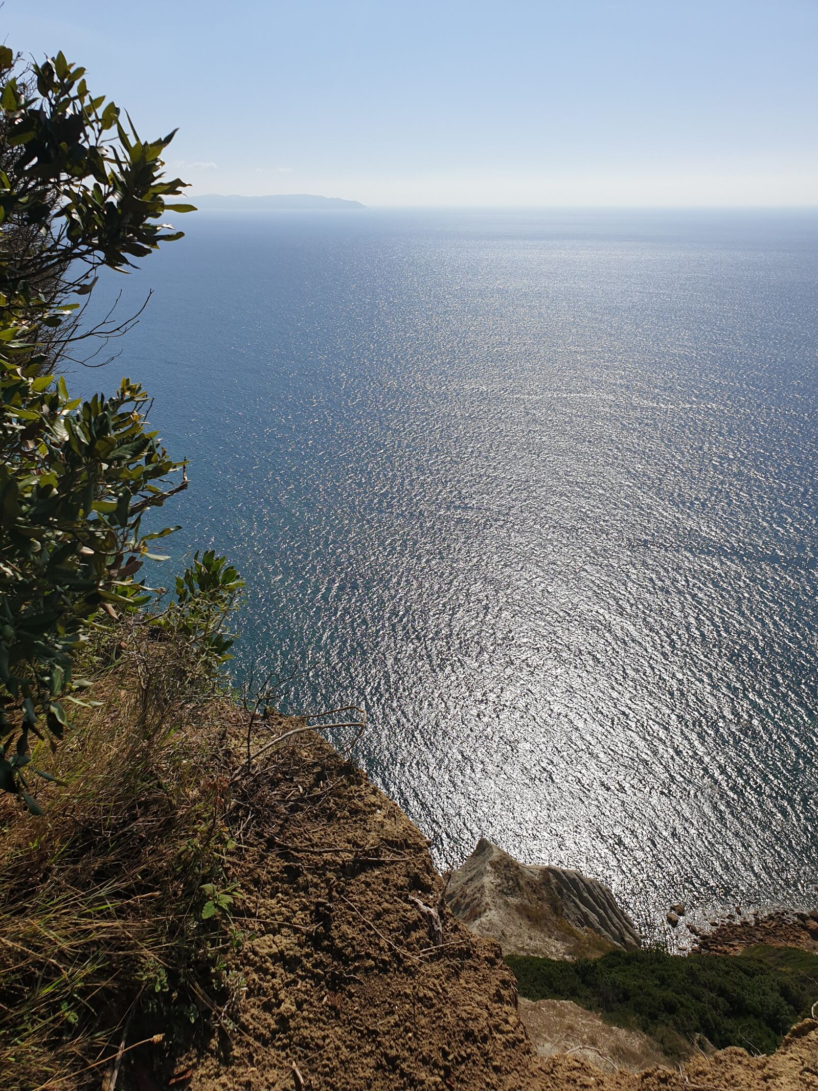 Samsung Galaxy S9+ sample photo. Cliff, horizon, landscape photography