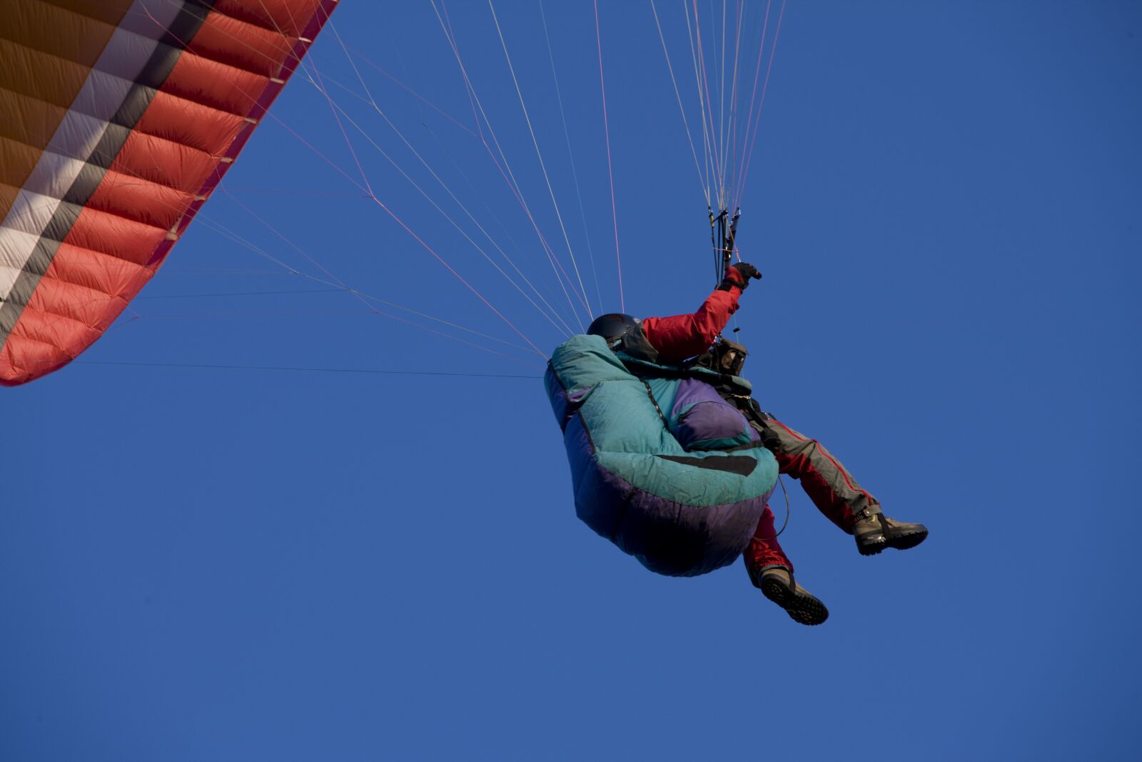 Canon EOS-1Ds Mark III sample photo. Paragliding, flying, paraglider photography