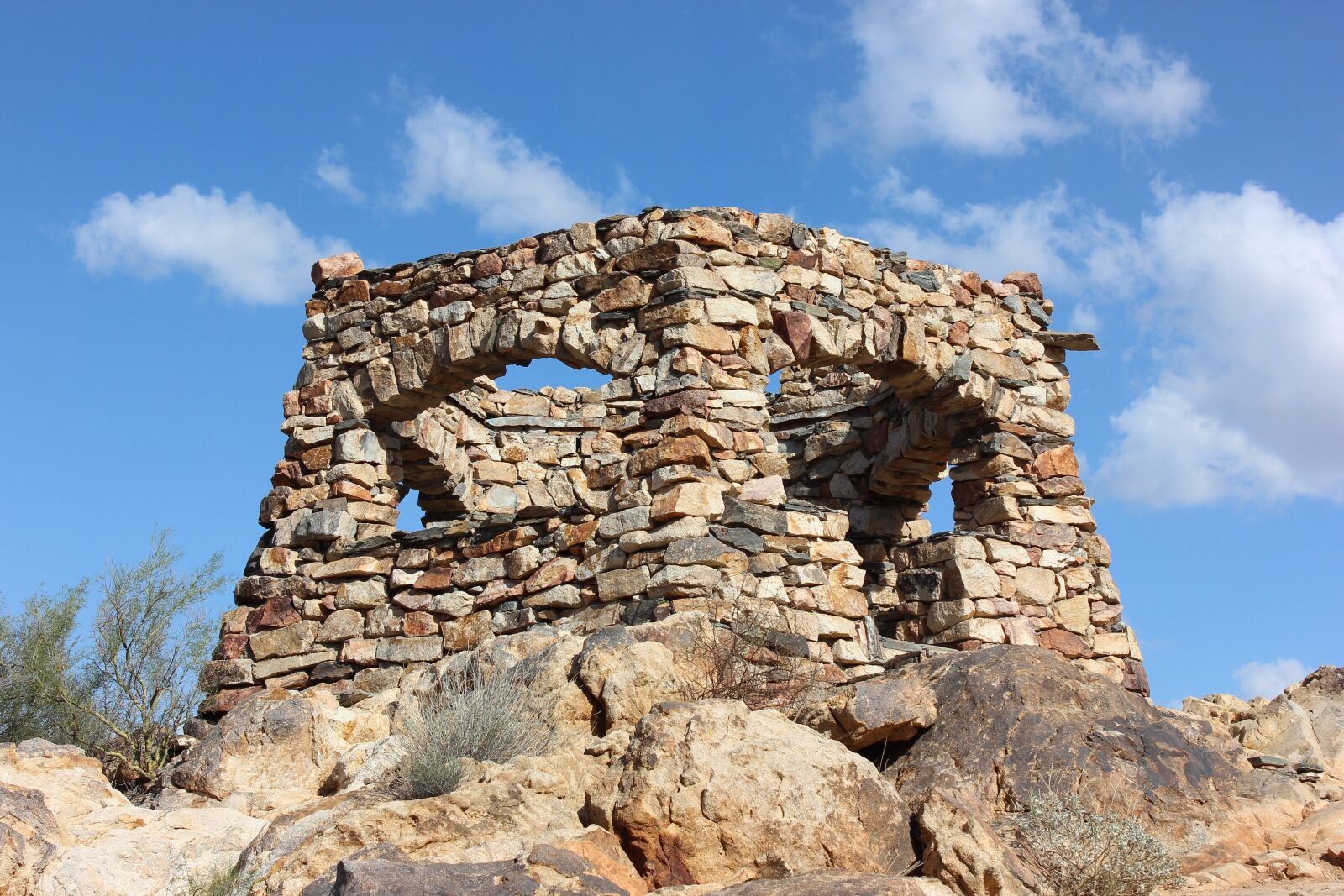Canon EOS 600D (Rebel EOS T3i / EOS Kiss X5) sample photo. Desert, building, history photography