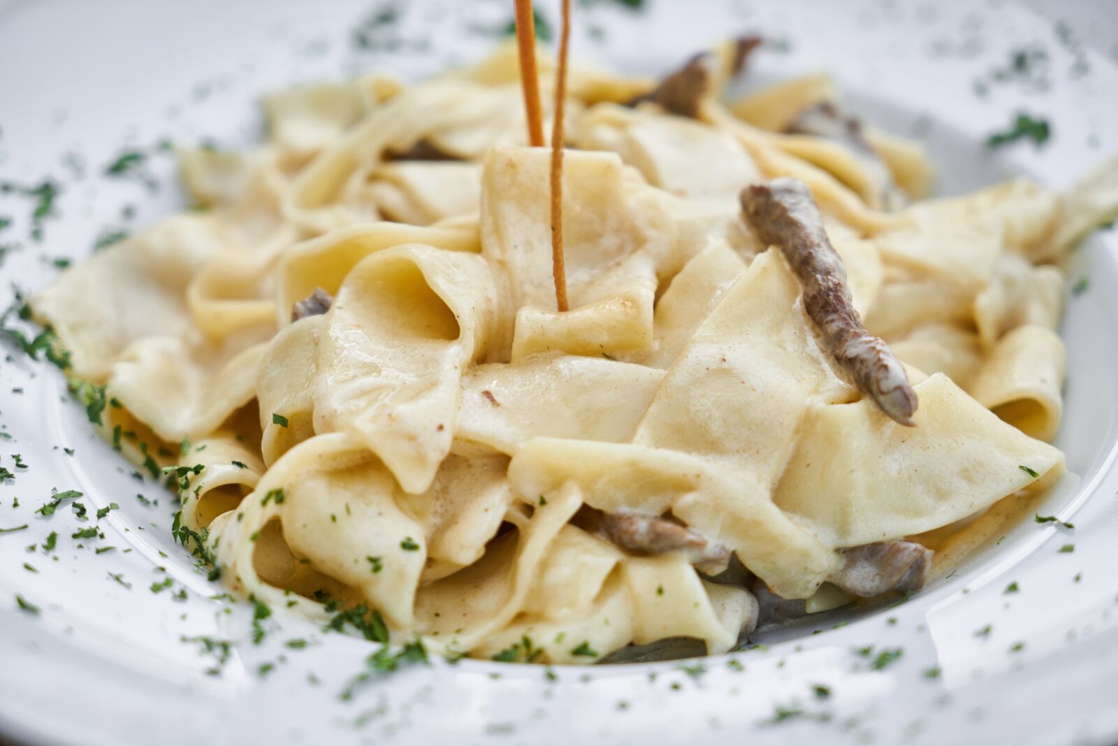 Sony a7R II sample photo. Pasta, dough, sauce photography