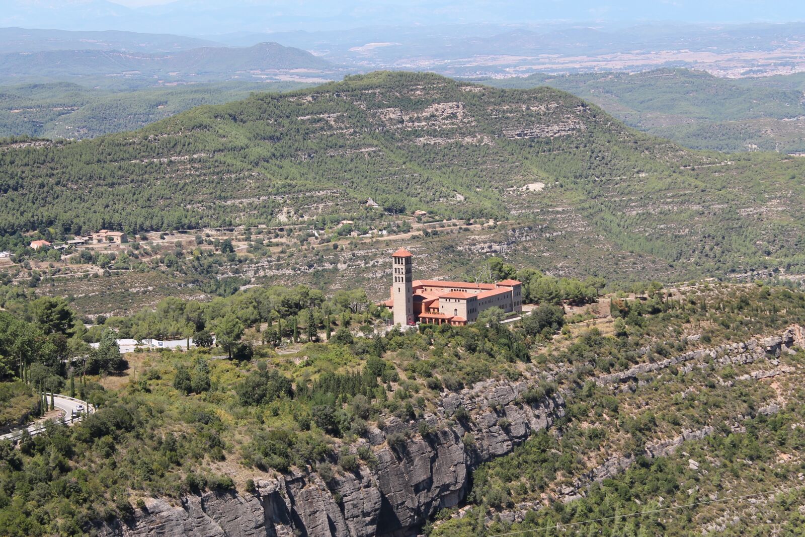 Canon EOS 1100D (EOS Rebel T3 / EOS Kiss X50) sample photo. Monastery, catalonia, villa photography