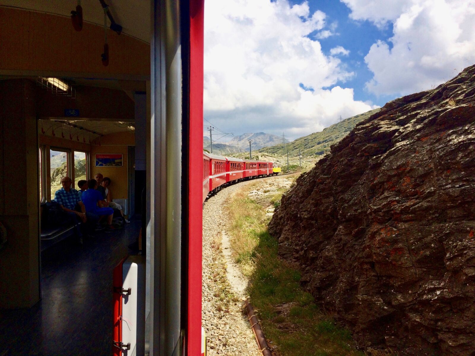 iPhone 5s back camera 4.15mm f/2.2 sample photo. Mountains, package, train photography
