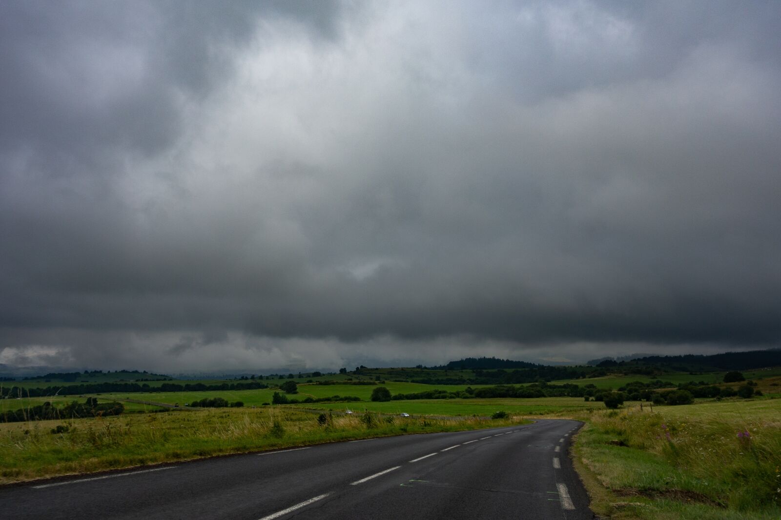 Sony Cyber-shot DSC-RX100 sample photo. Nature, auvergne, fields photography