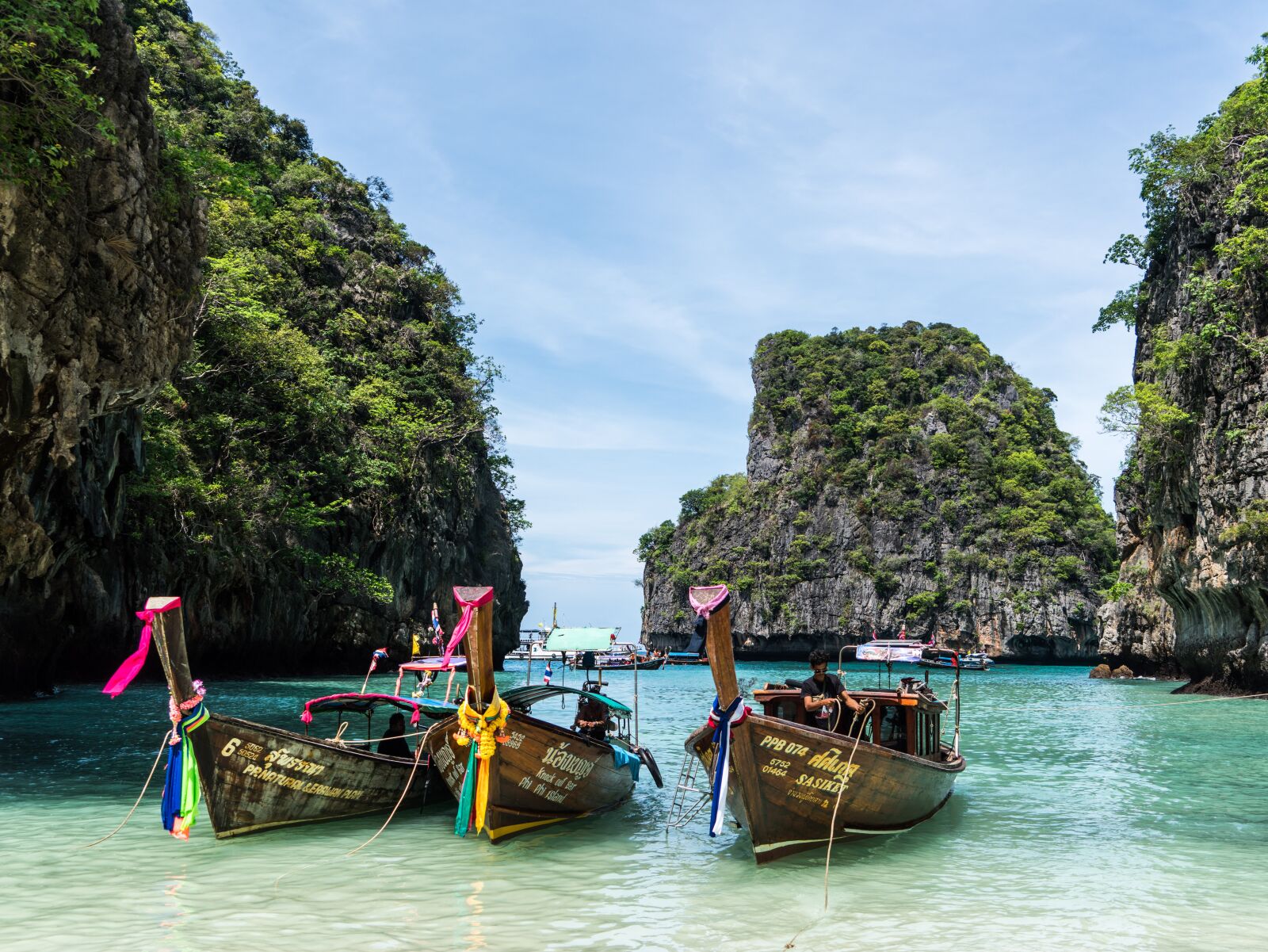 Sony a7R II + Sony FE 24-240mm F3.5-6.3 OSS sample photo. Thailand, phuket, koh phi photography