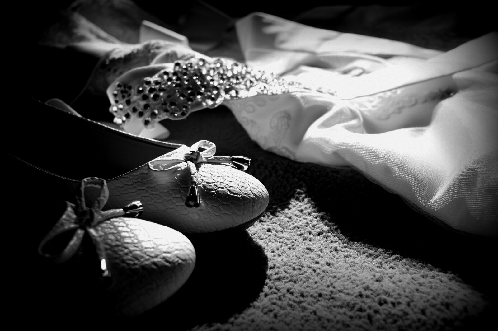 Nikon D3200 sample photo. Wedding, bride, dress photography