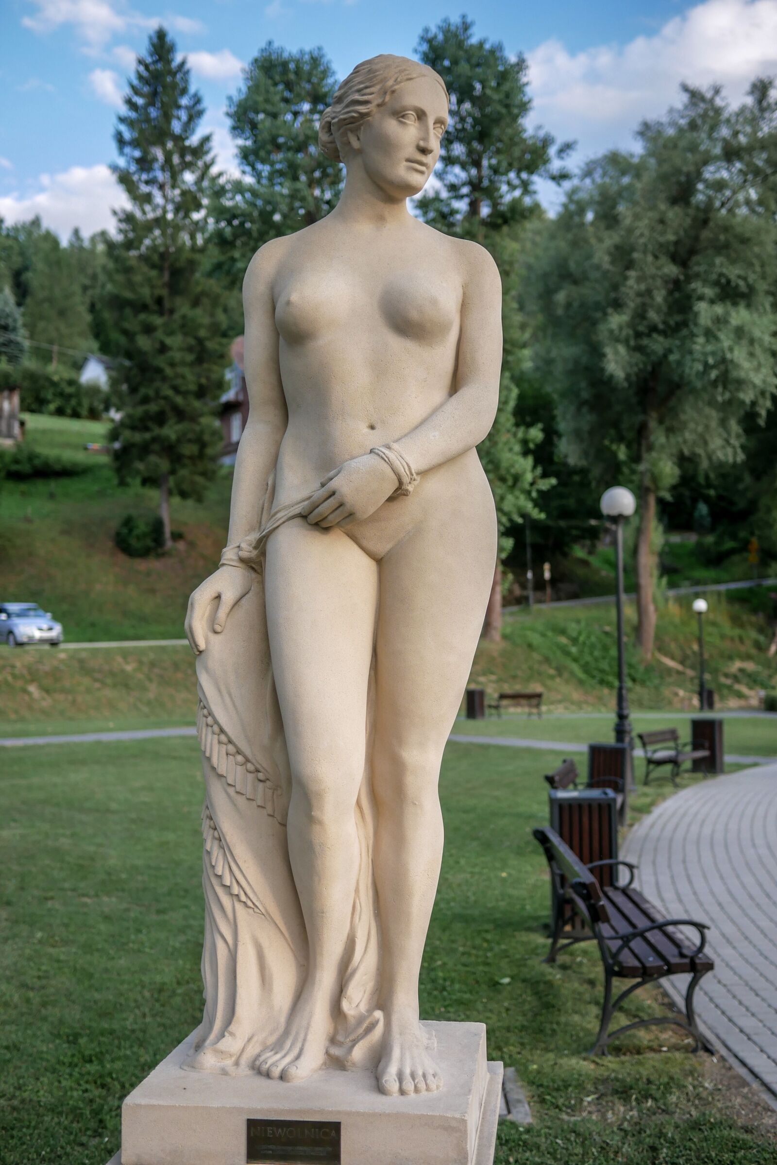 LUMIX G 20/F1.7 II sample photo. The statue, the statue photography