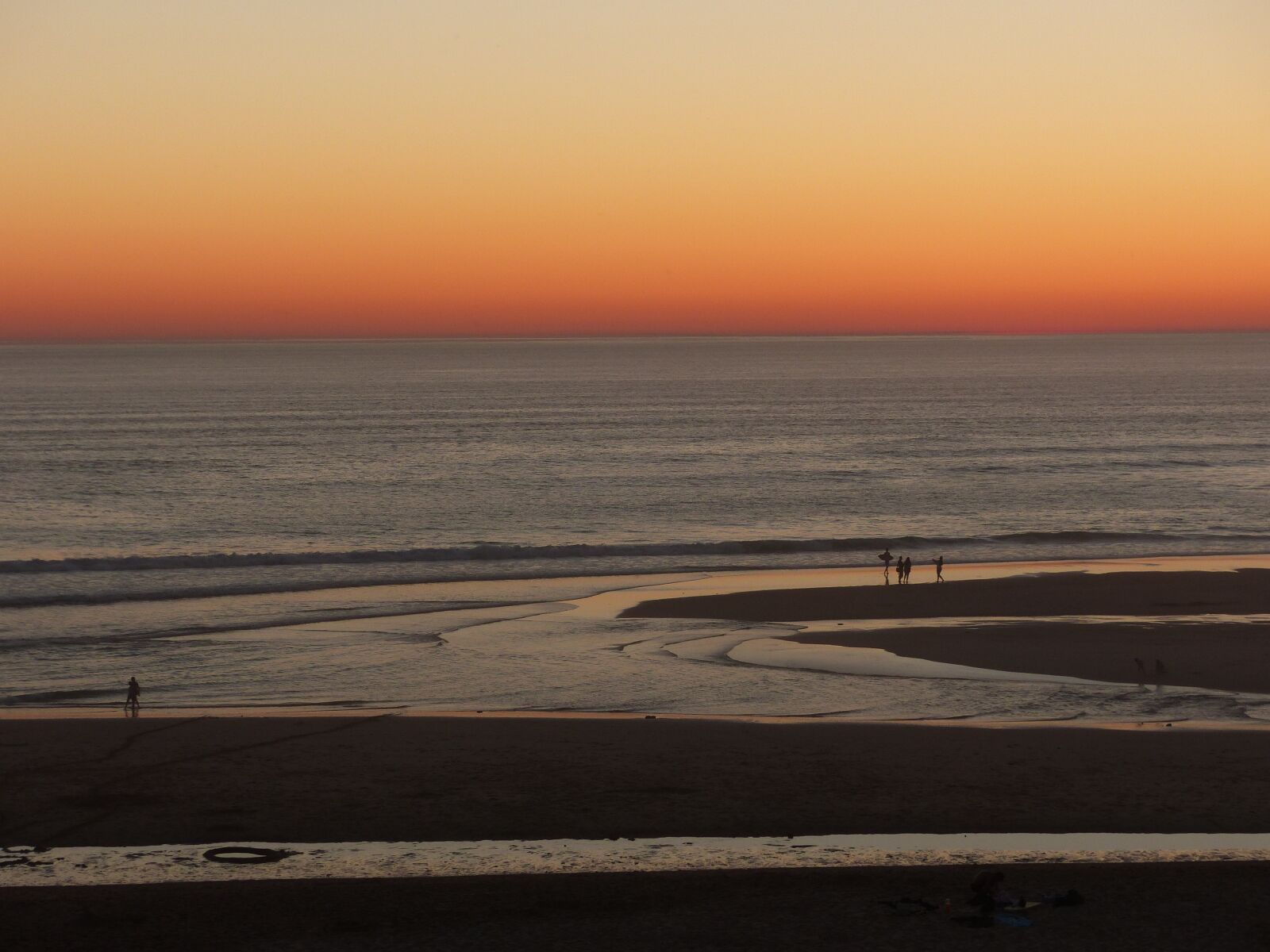 Panasonic Lumix DMC-FZ200 sample photo. Beach, setting, sunset photography