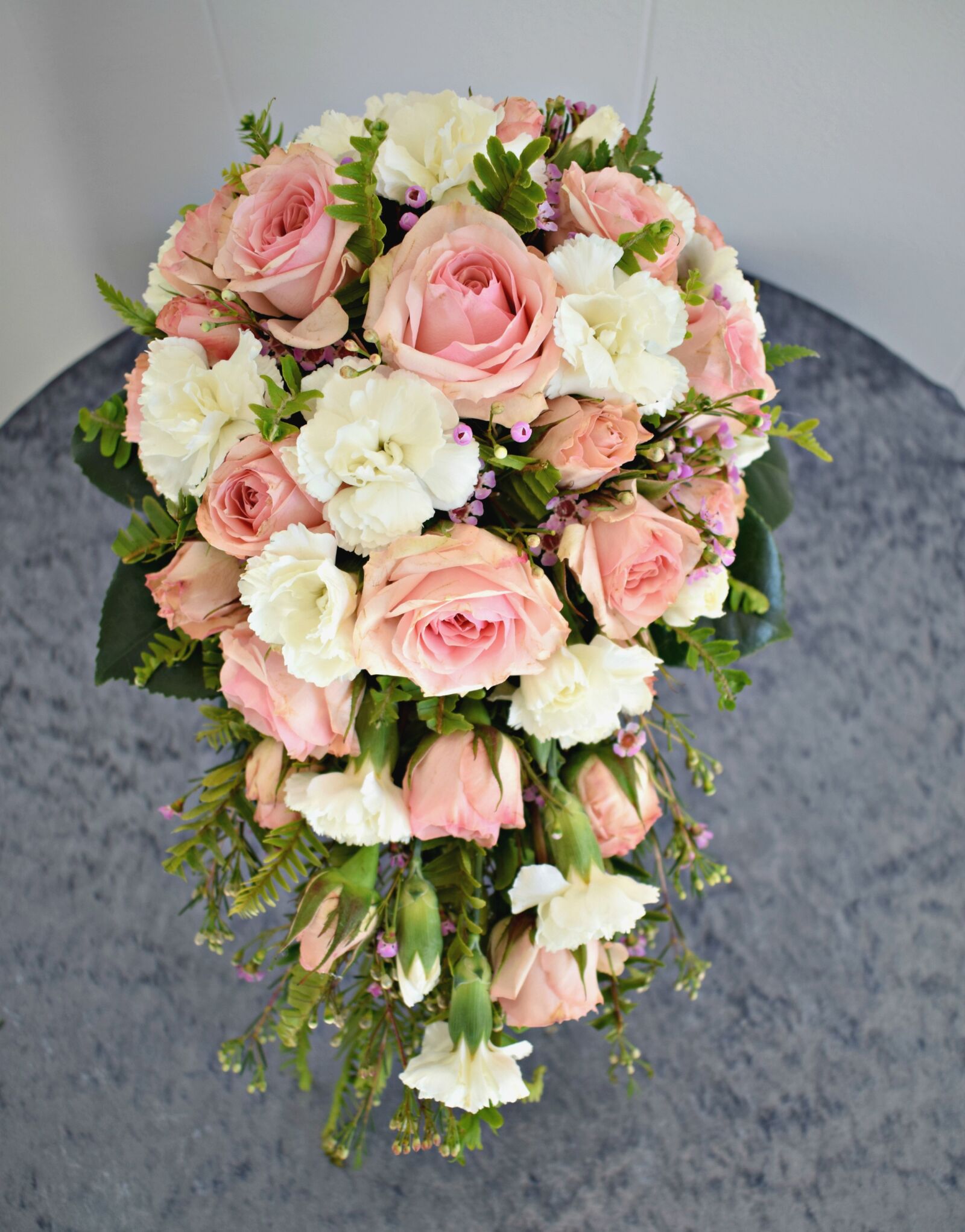Nikon D3300 sample photo. Wedding bouquet, roses, wedding photography