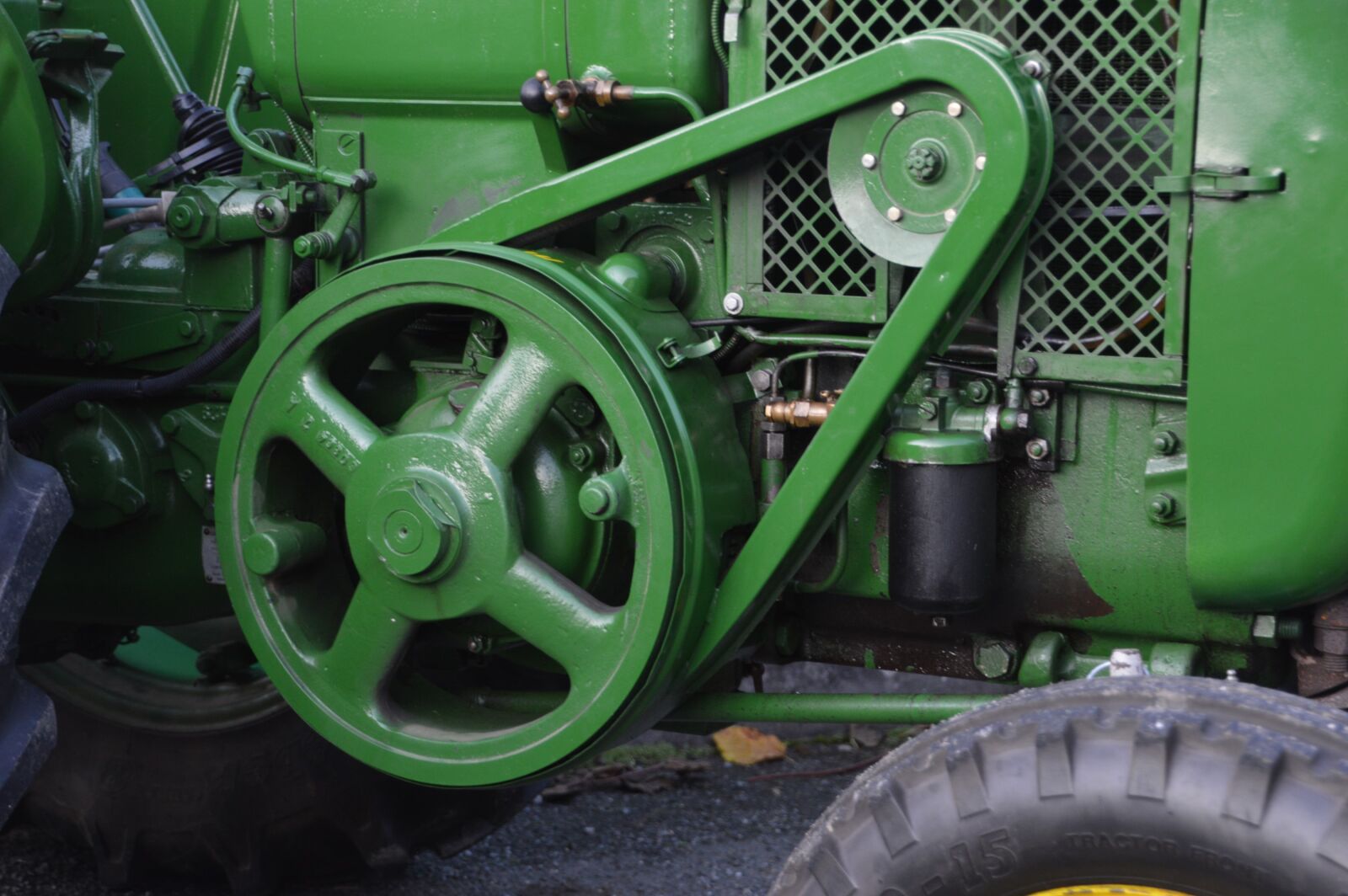 Nikon D3200 sample photo. Tractor, gear, agricultural photography