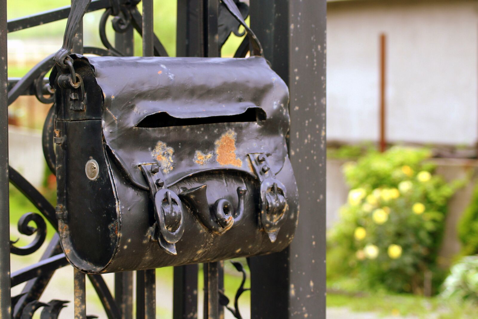 Canon EOS 1200D (EOS Rebel T5 / EOS Kiss X70 / EOS Hi) sample photo. Mailbox, metal, email photography