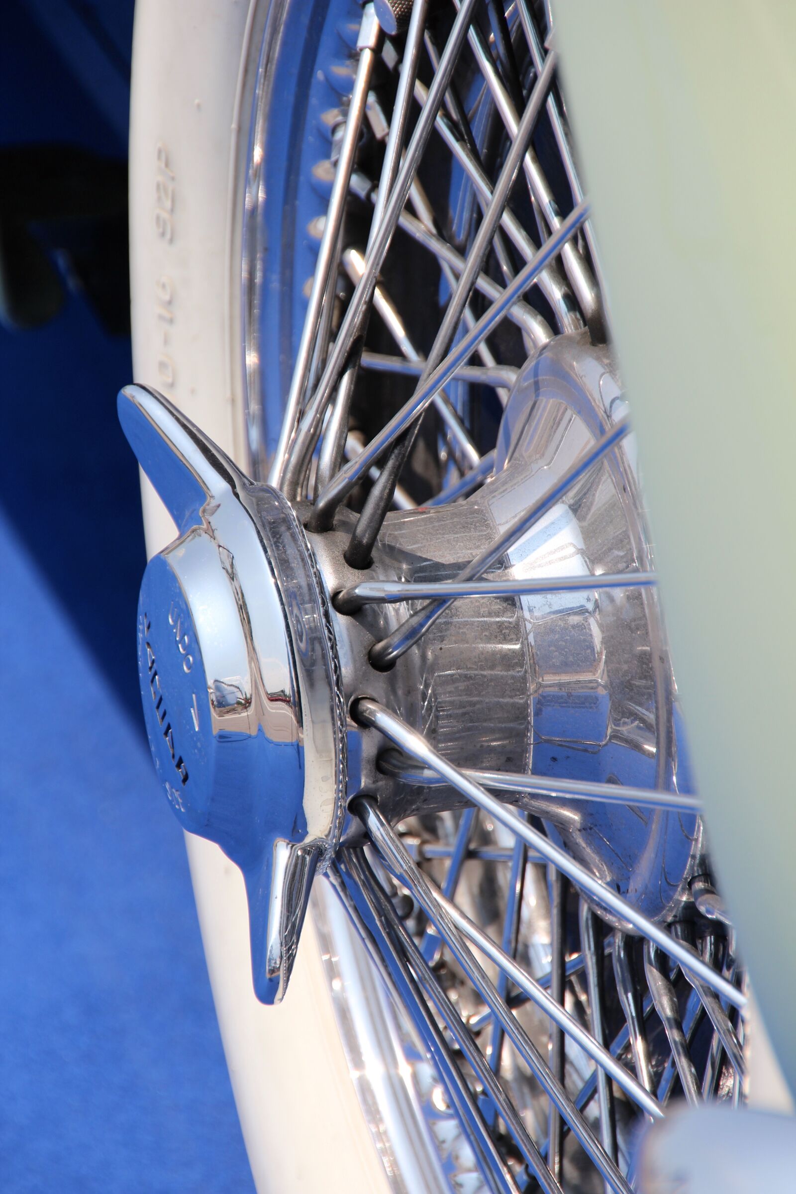 Canon EOS 600D (Rebel EOS T3i / EOS Kiss X5) sample photo. Rim, car rim, chrome photography