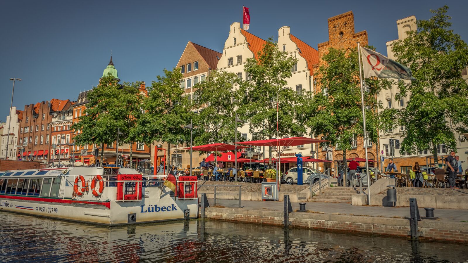 Sony a7 II + Sony FE 28-70mm F3.5-5.6 OSS sample photo. L beck, historic center photography