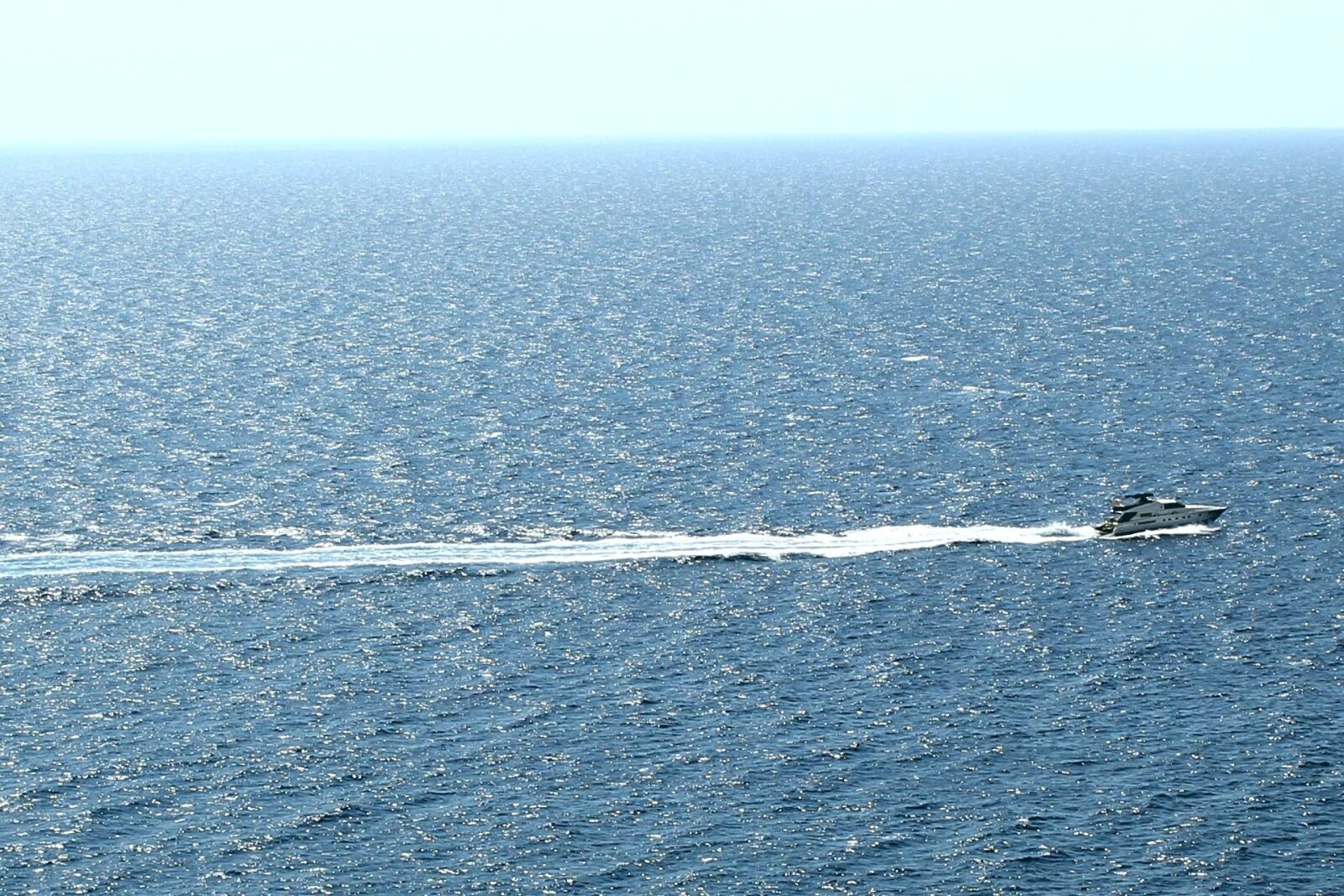Canon EOS 1100D (EOS Rebel T3 / EOS Kiss X50) sample photo. Sea, yacht, holidays photography